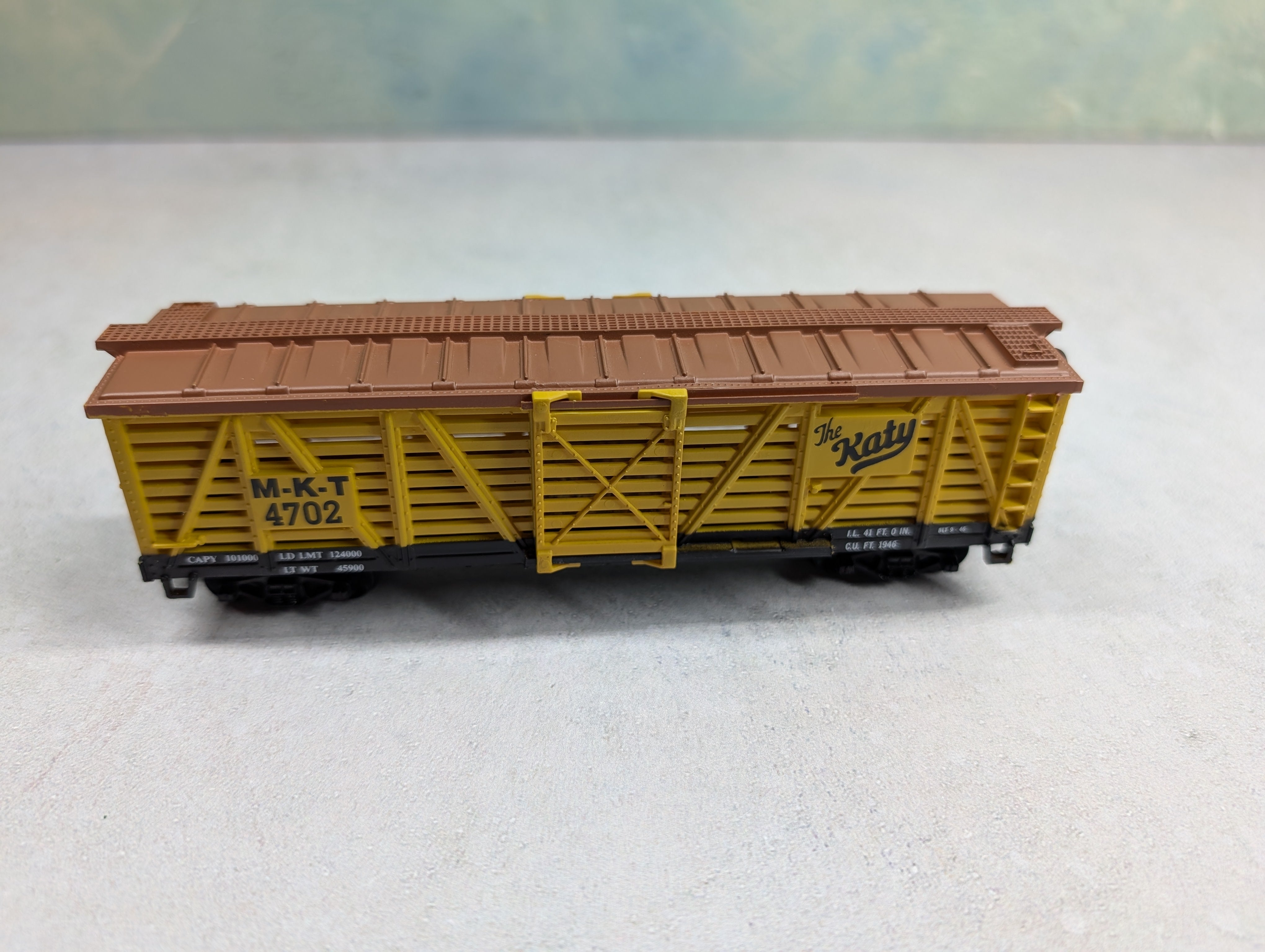 USED Life-Like HO Scale 40' Cattle Stock Car MKT #4702