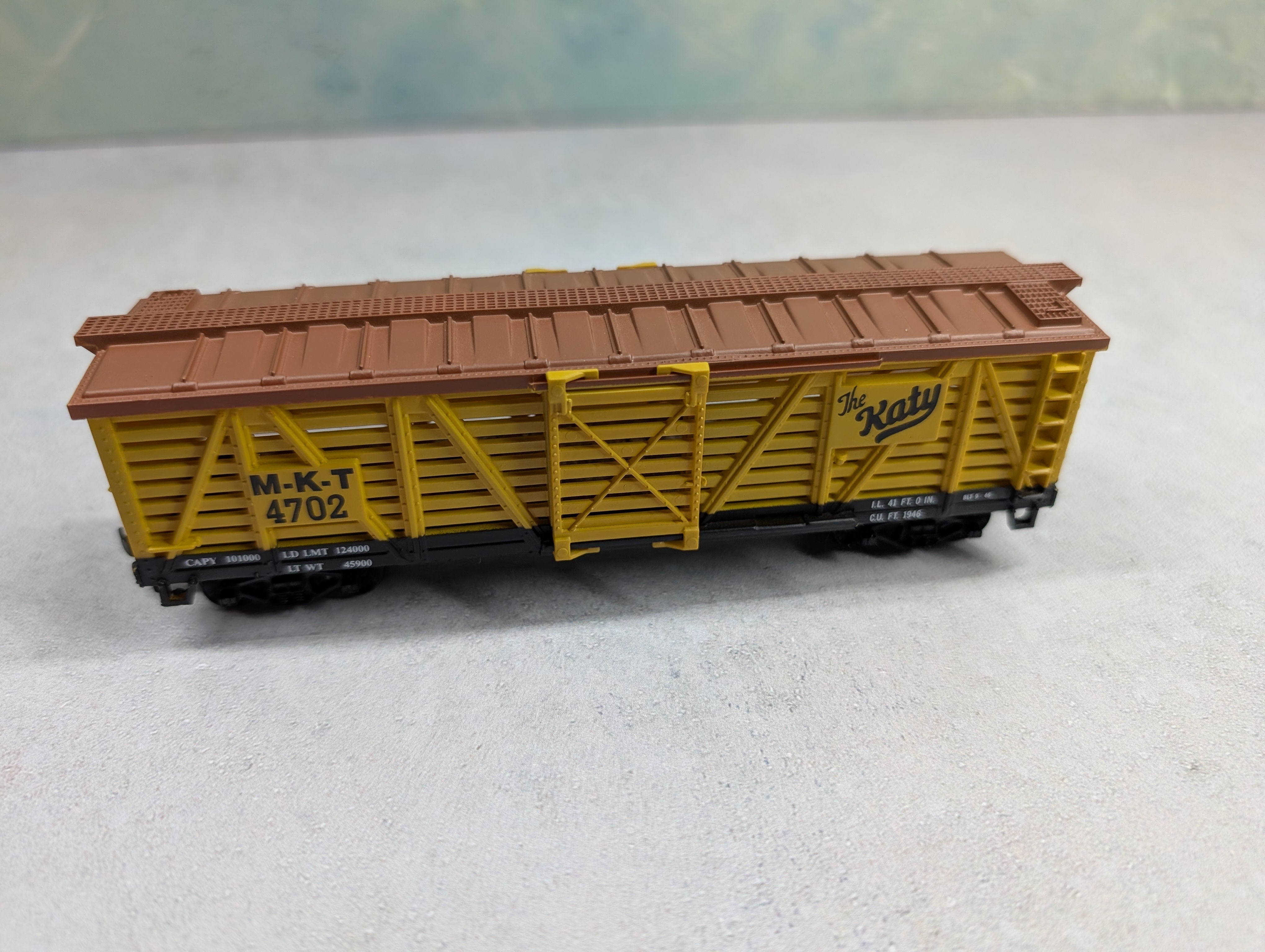USED Life-Like HO Scale 40' Cattle Stock Car MKT #4702