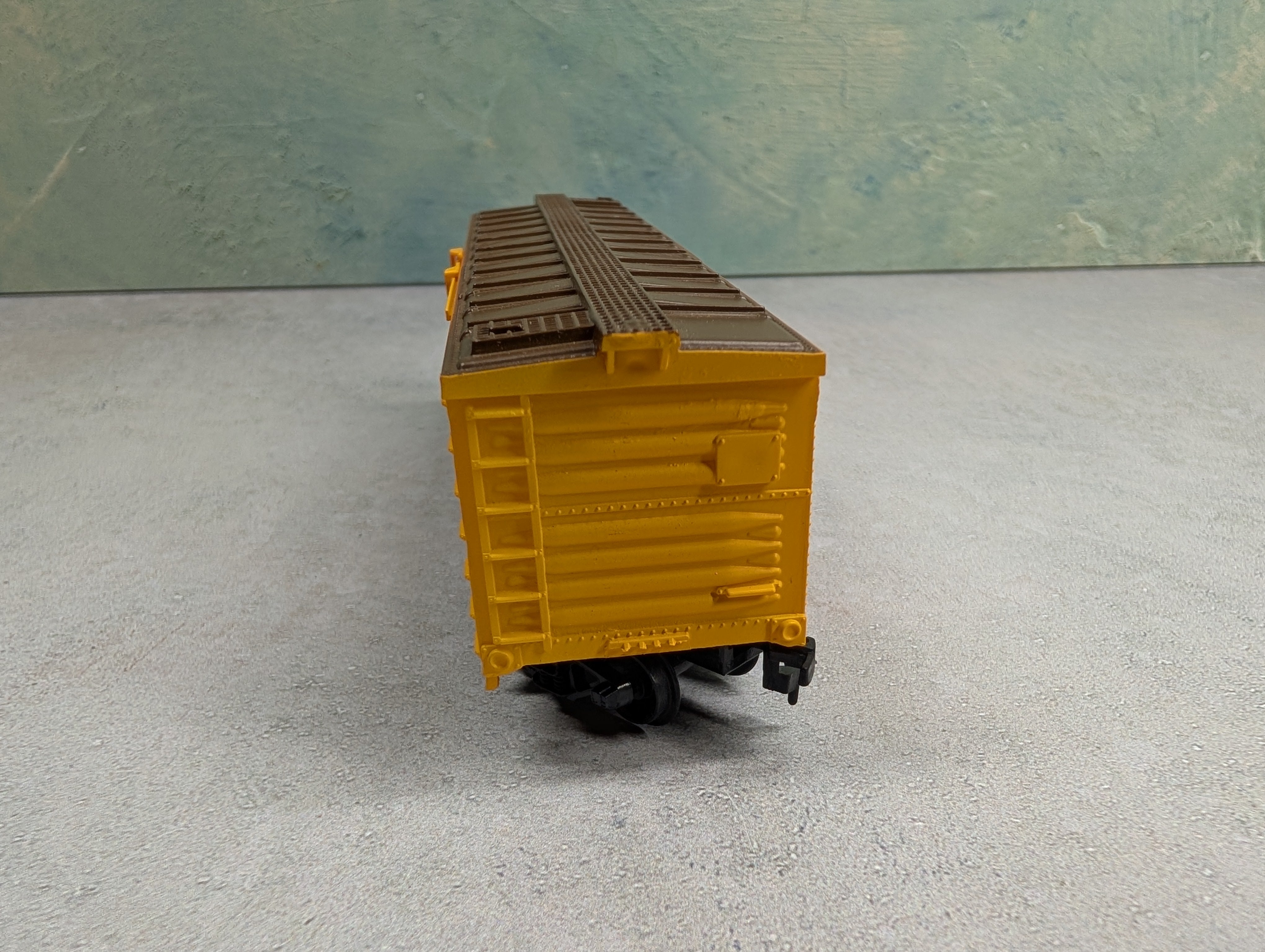 USED Life-Like HO Scale 40' Wooden Box Car Chicago and Illinois Midland C&IM #8004
