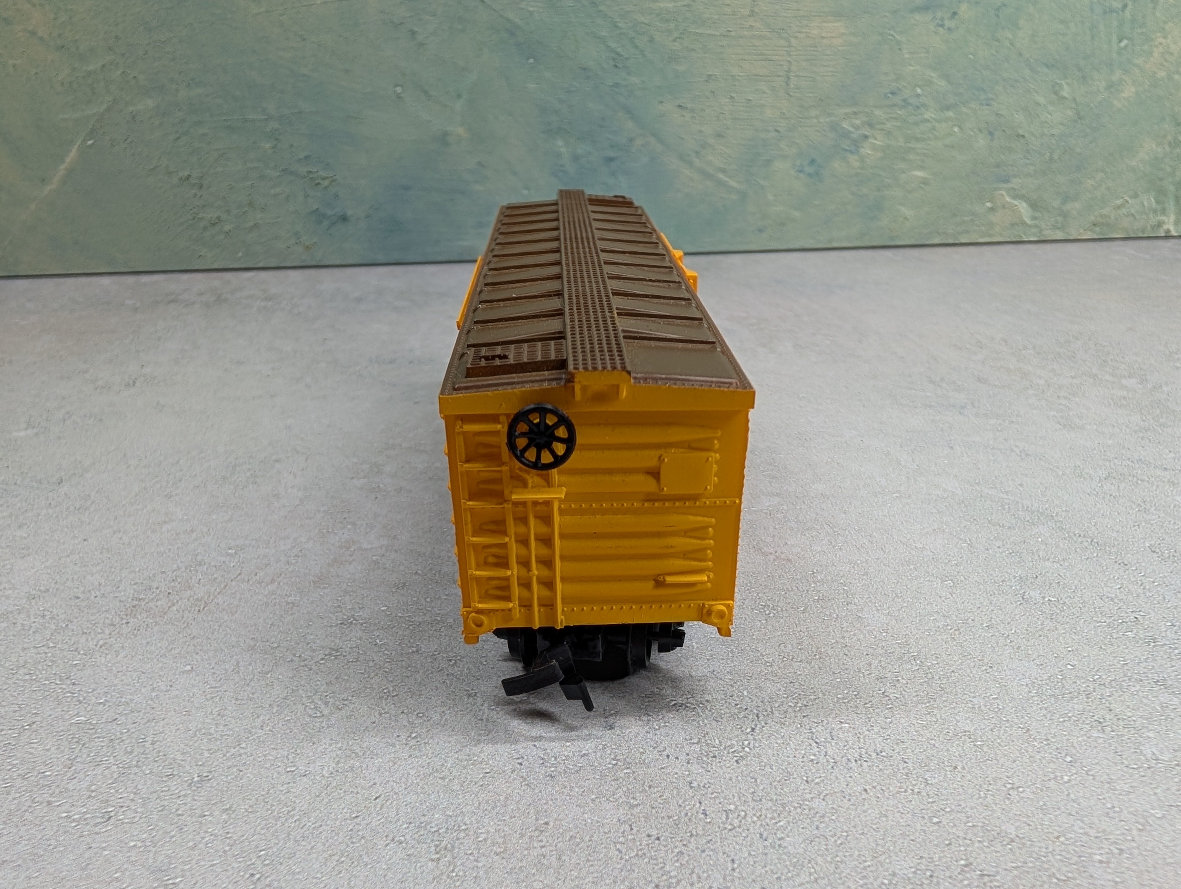 USED Life-Like HO Scale 40' Wooden Box Car Chicago and Illinois Midland C&IM #8004