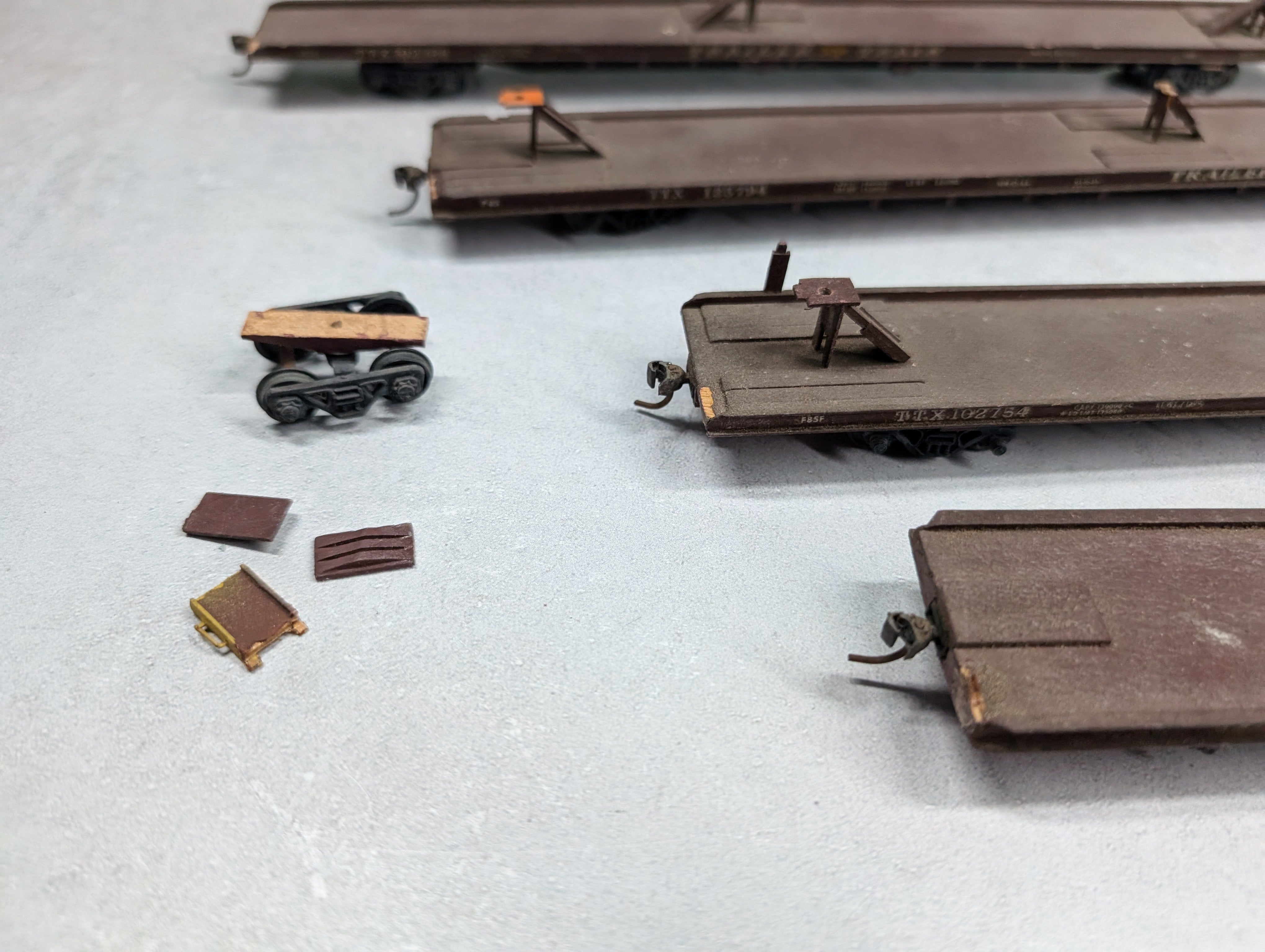USED HO Scale Trailer Flat Cars Trailer Train TTX Custom Wood Built (4 pcs)