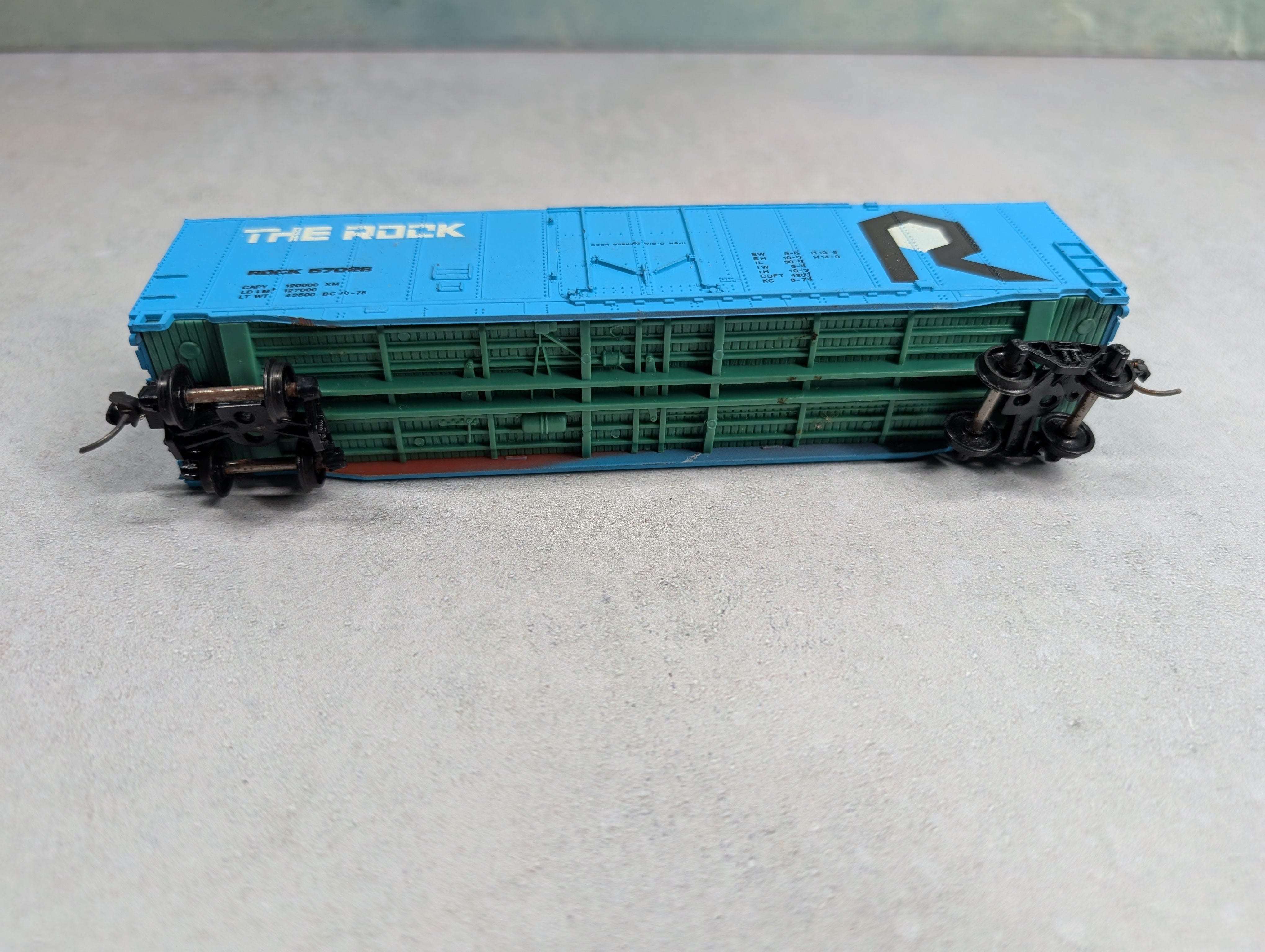 USED Bachmann HO Scale 50' Box Car Rock Island Rock #57028