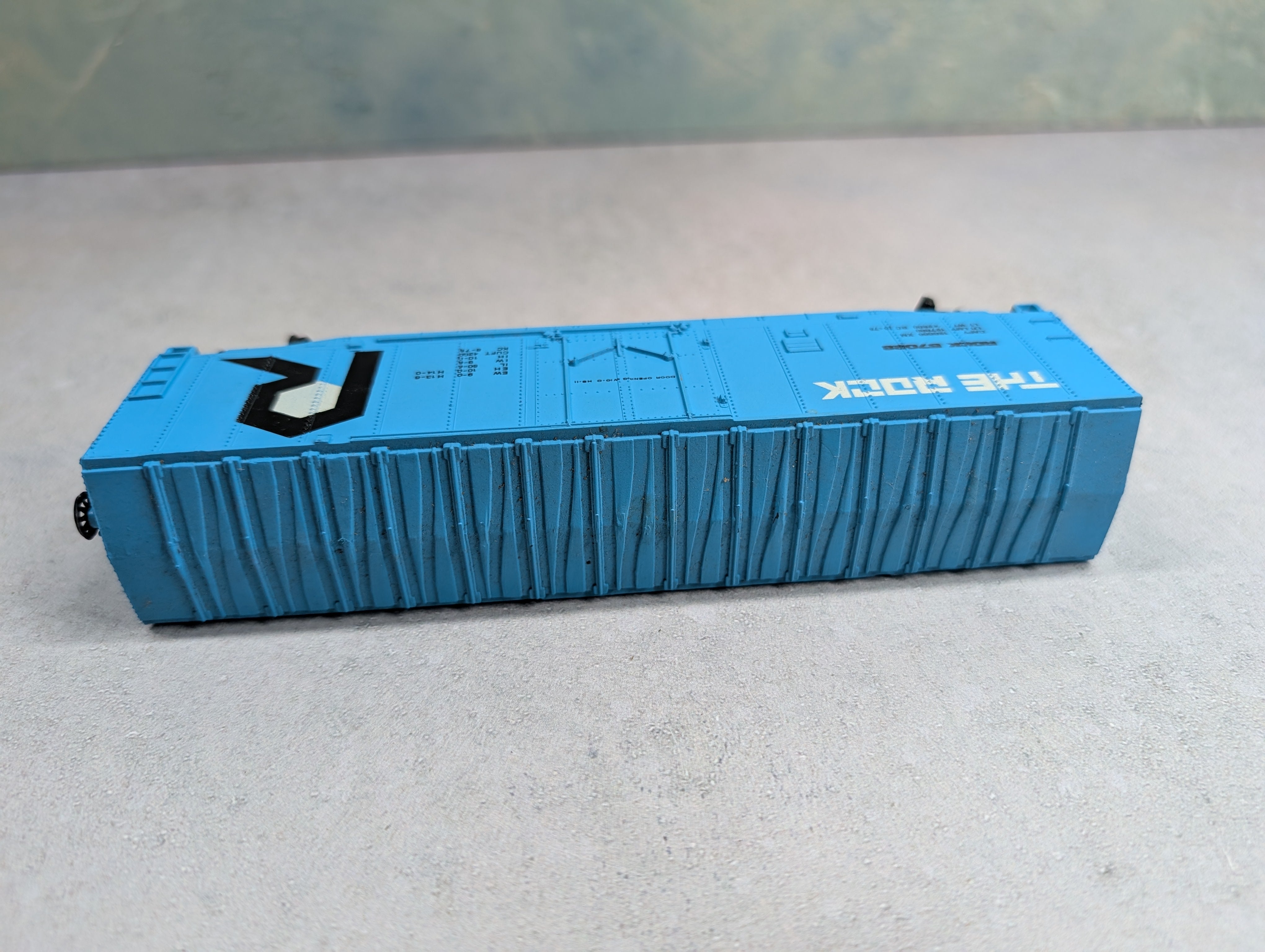 USED Bachmann HO Scale 50' Box Car Rock Island Rock #57028