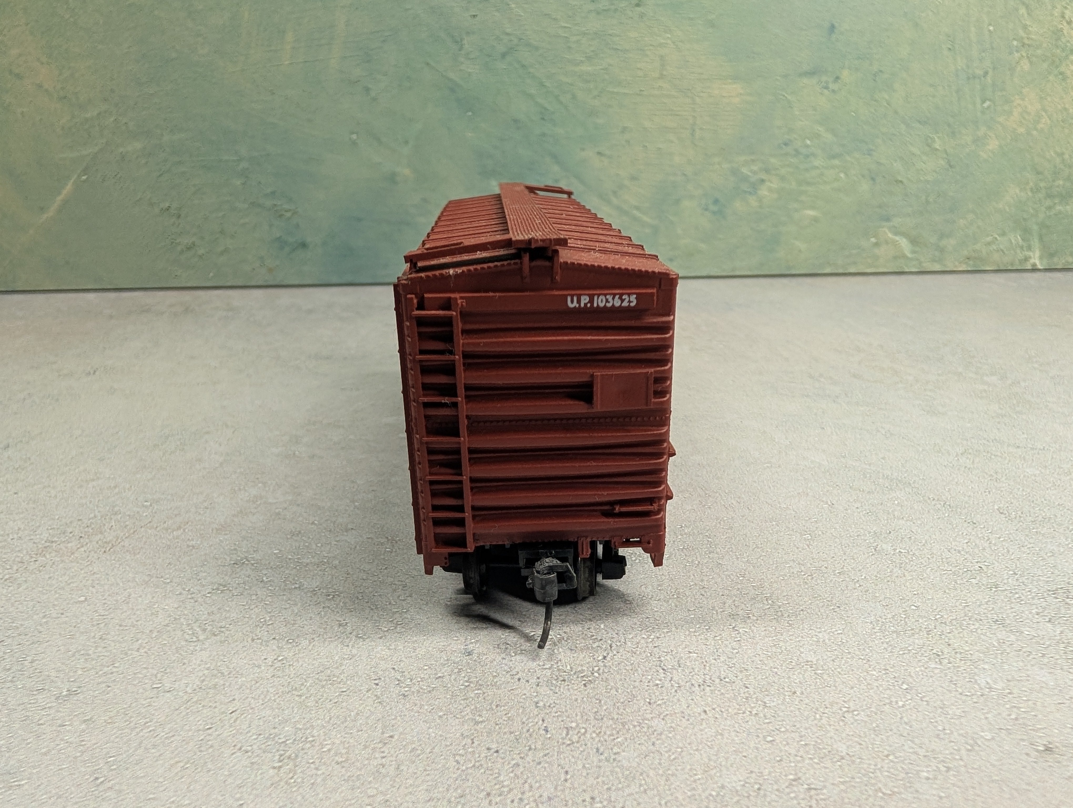 USED Accurail HO Scale 40' Box Car Union Pacific UP #103625