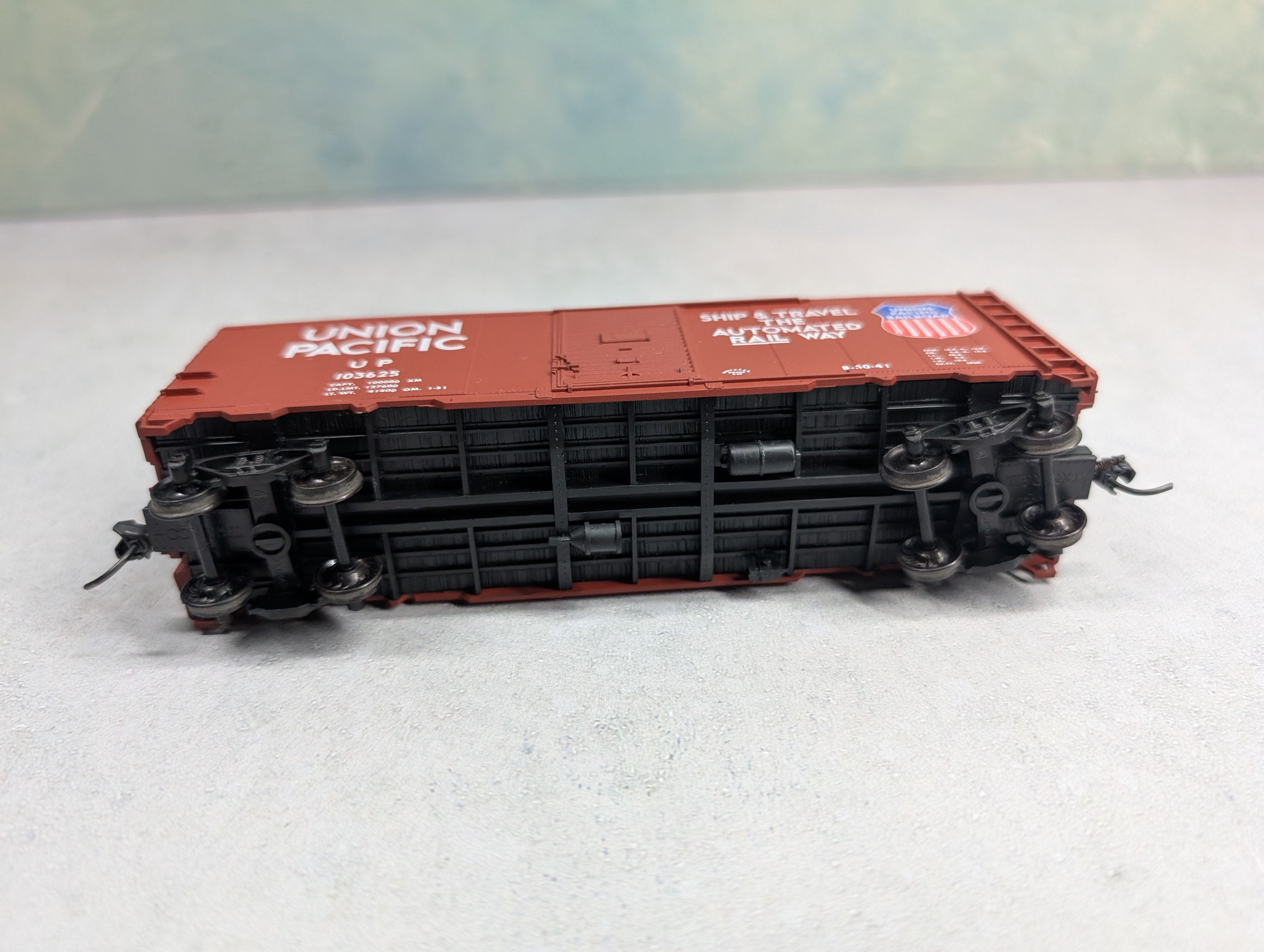 USED Accurail HO Scale 40' Box Car Union Pacific UP #103625