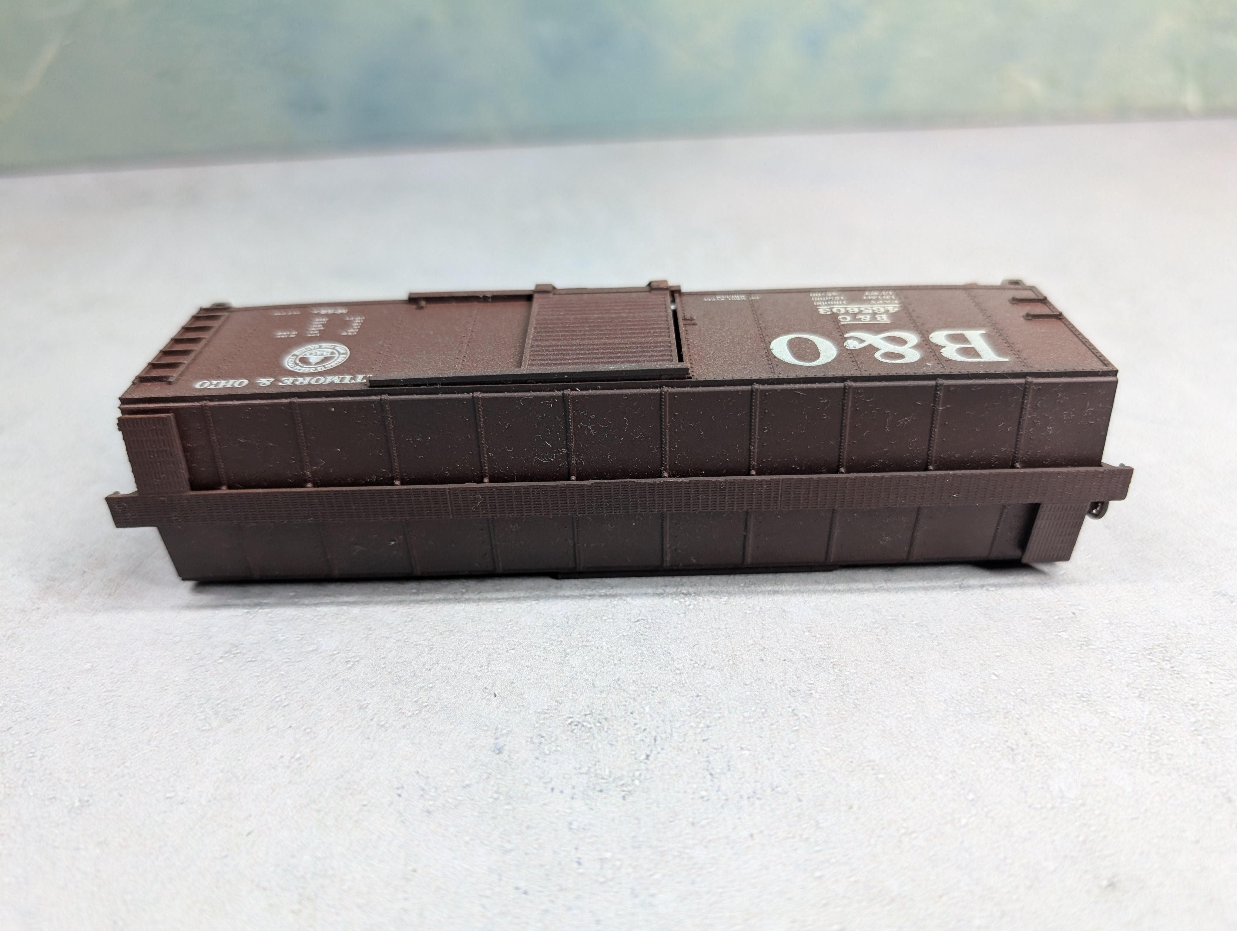 USED TRAIN MINIATURE HO Scale 40' Box Car Baltimore and Ohio B&O #465603 Weathered