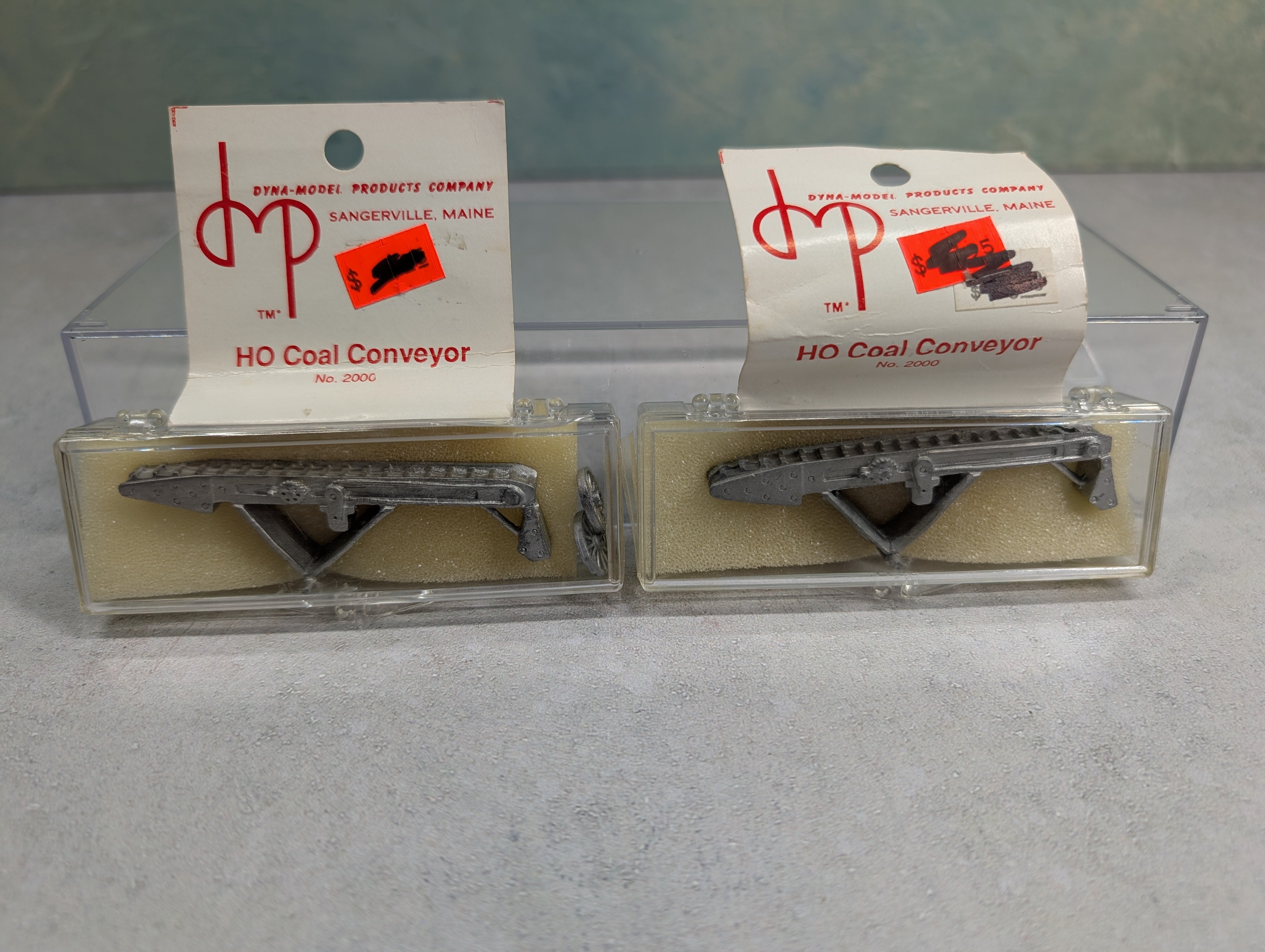 Dyna Model Products 2000 HO Scale Coal Conveyor KIT (2 pcs)