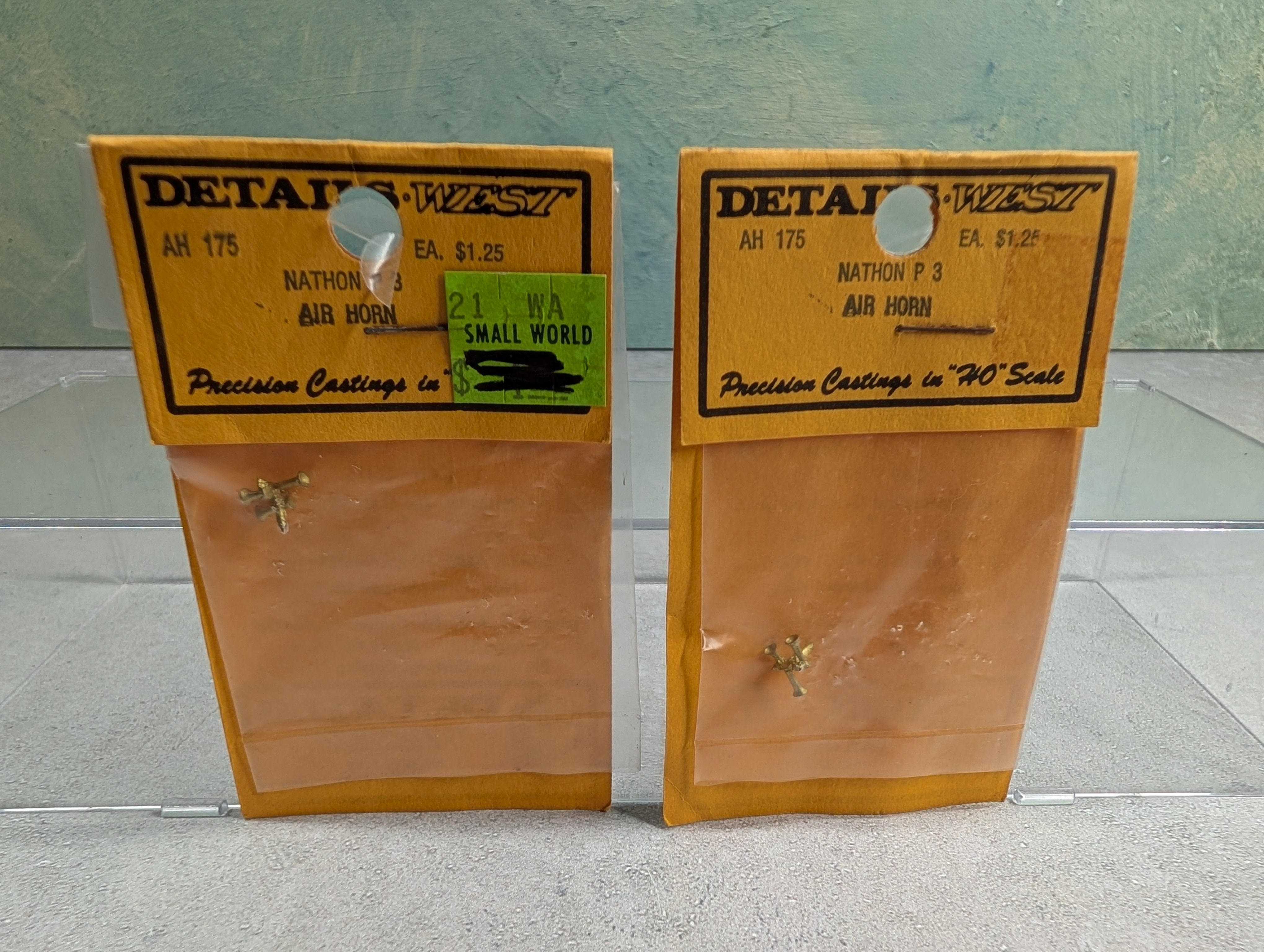 Details West AH175 HO Scale Nathon P3 Air Horn, Brass Detail Parts (2 pcs)