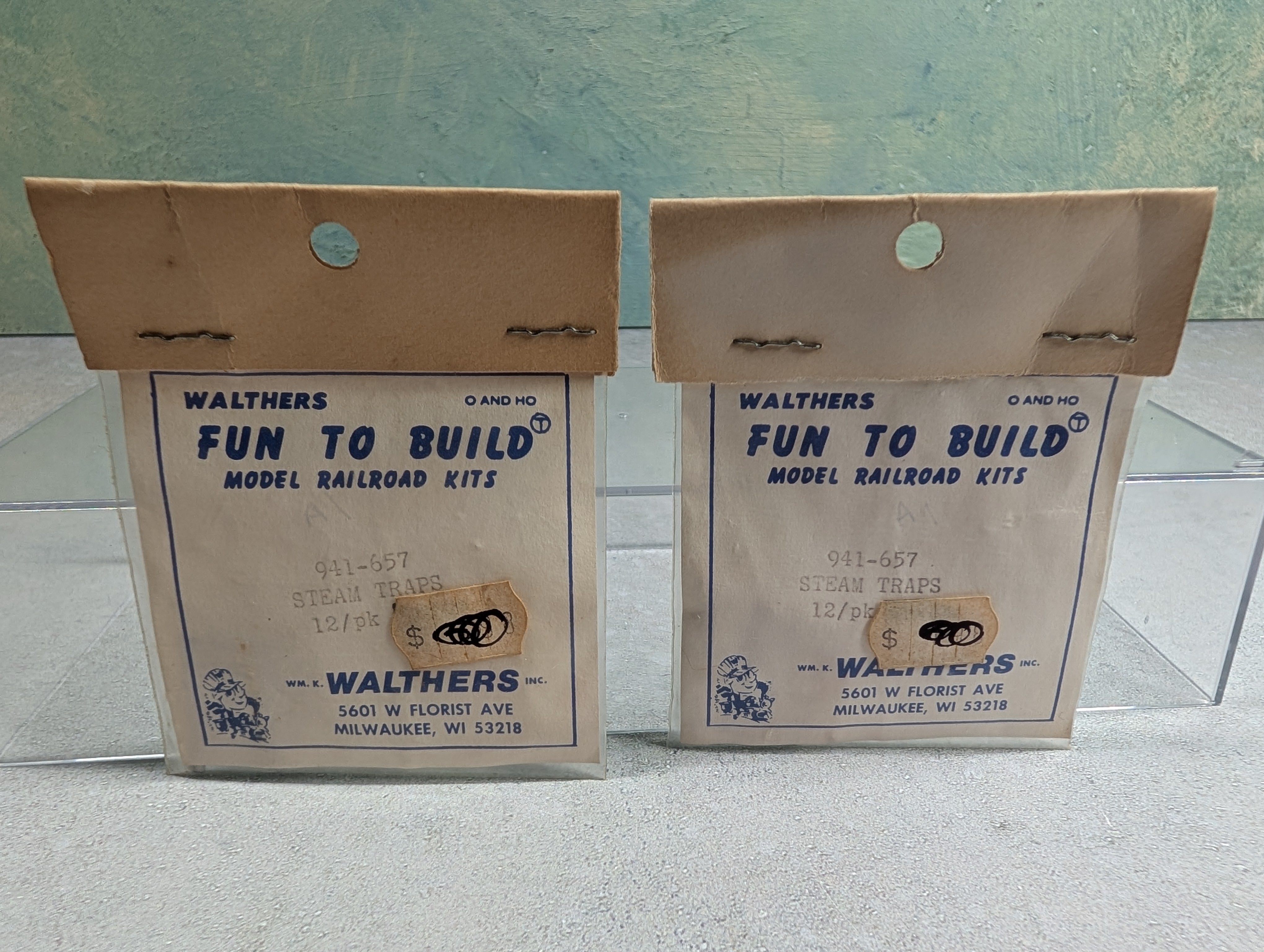 Walthers 941-657 HO Scale Steam Traps (24 pcs)