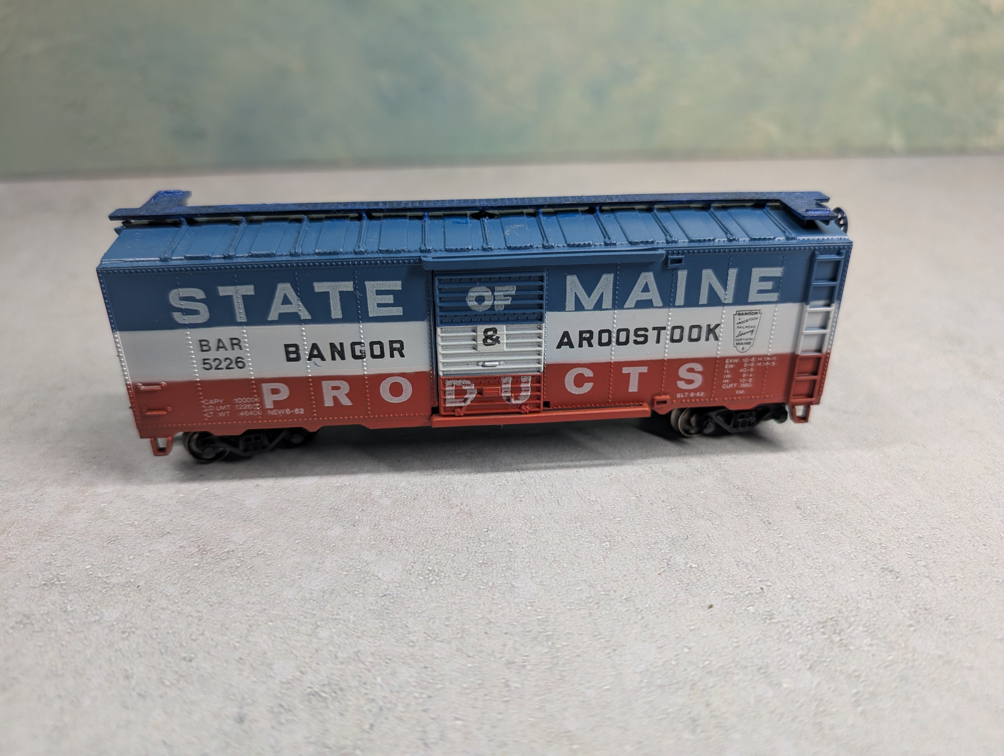 USED Bachmann HO Scale 40' Steel Box Car Bangor and Aroostook BAR #5226 Gearboxes