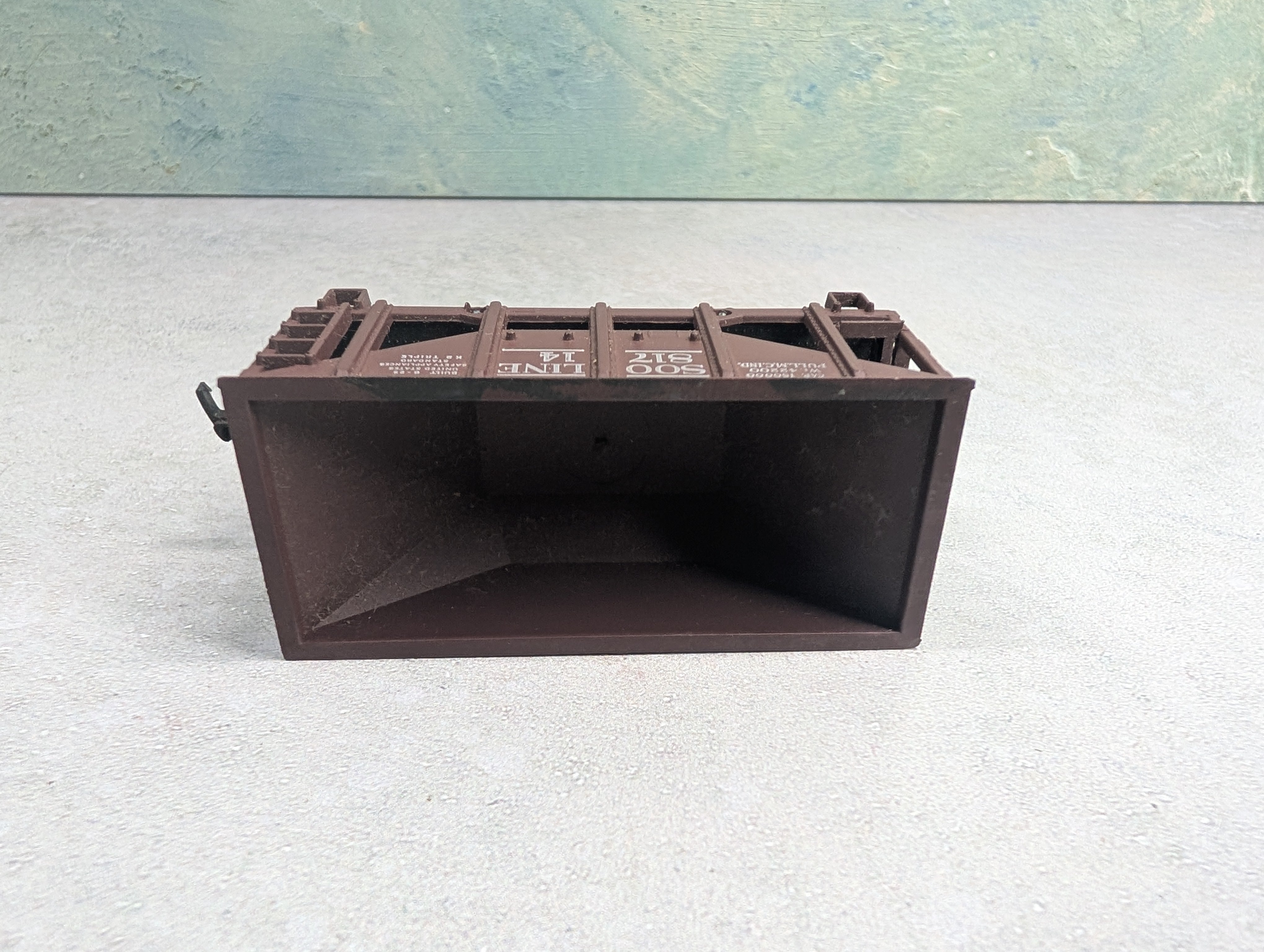 USED Roundhouse 1411 HO Scale Ore Car Soo Line #81714 KIT