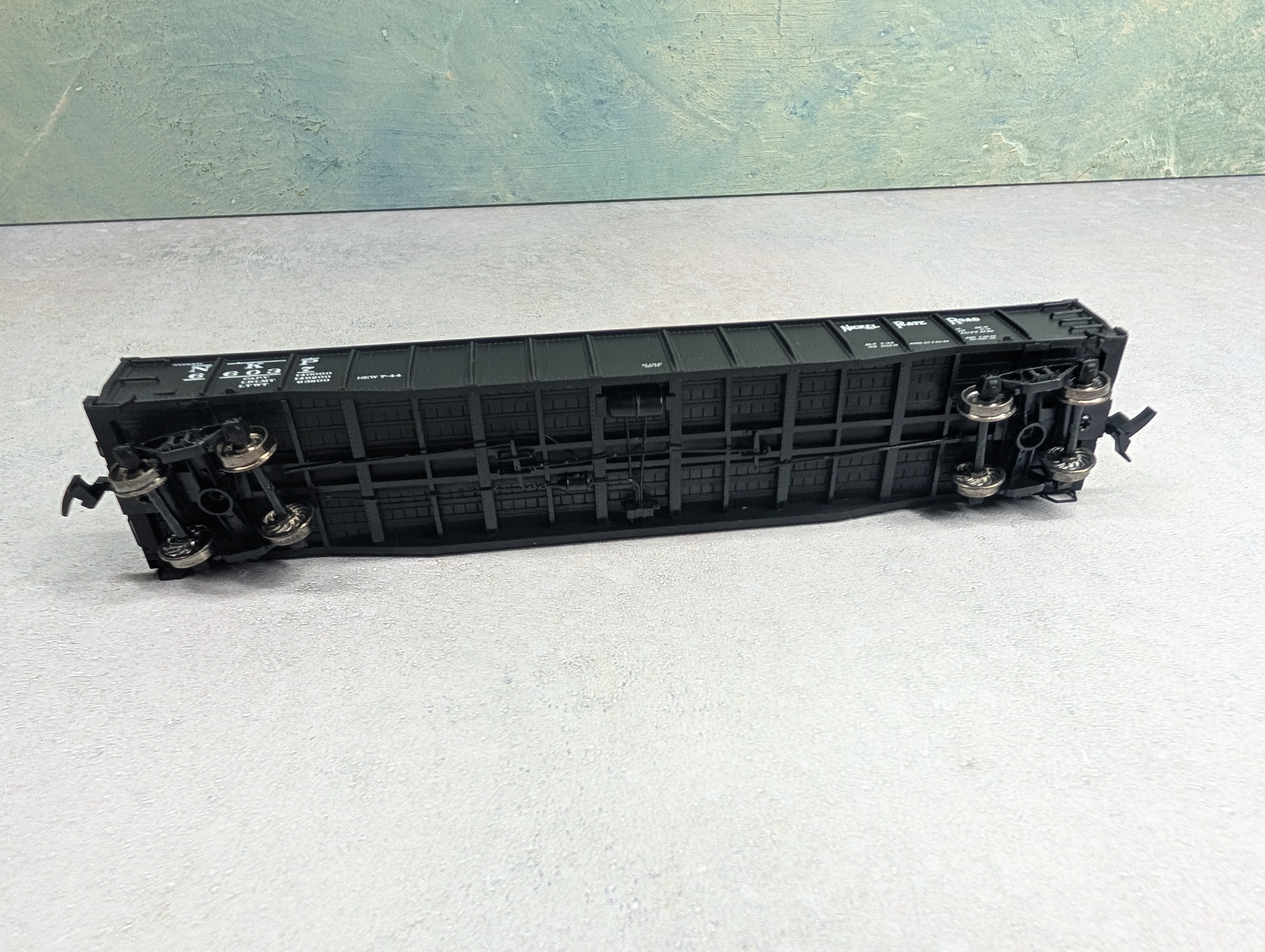 USED Life-Like HO Scale 52'6" Drop End Mill Gondola, Proto 2000 Nickel Plate Road NKP #66037