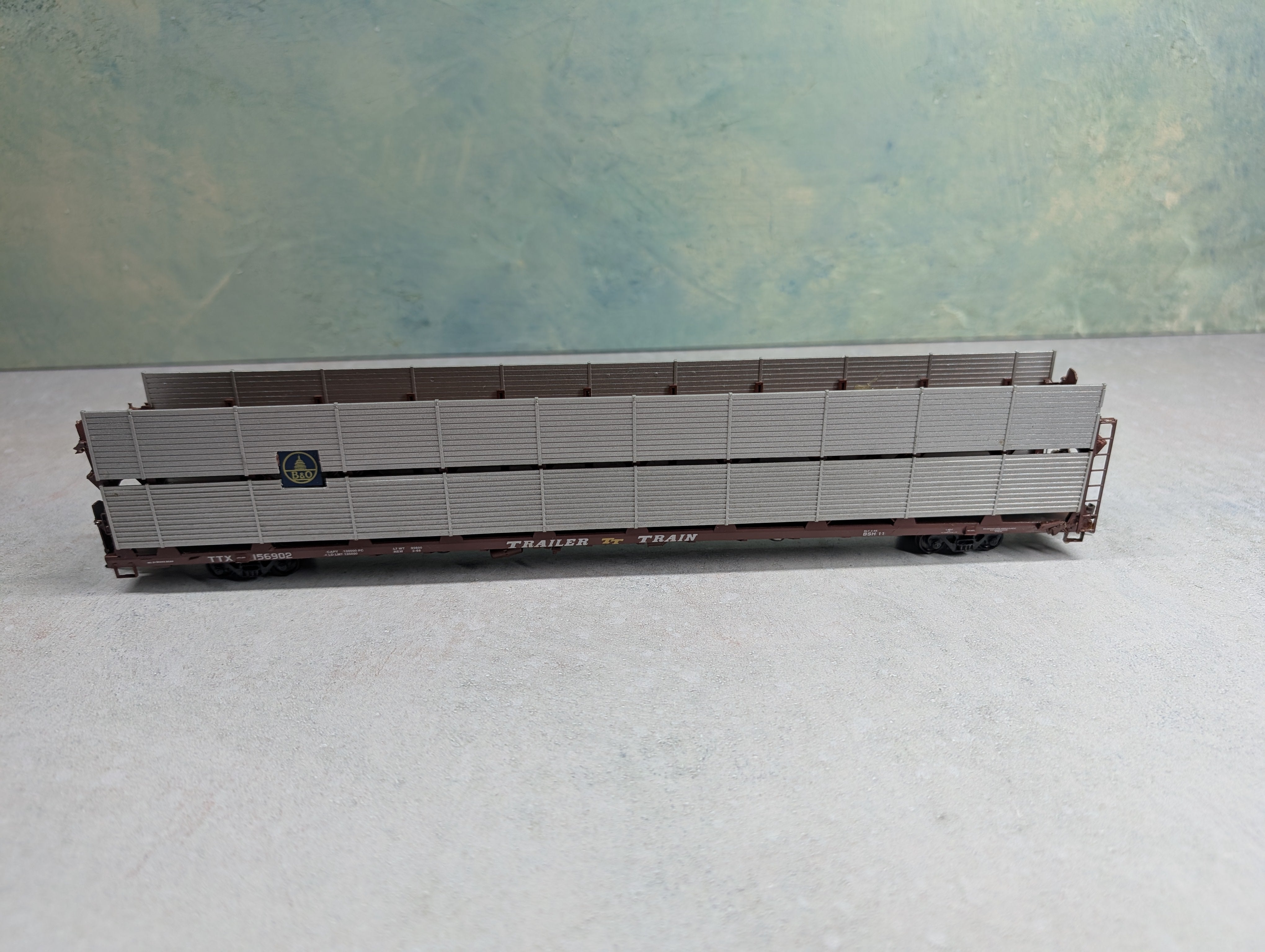 USED Accurail HO Scale Auto Rack Baltimore and Ohio TTX #156902 Needs Repairs