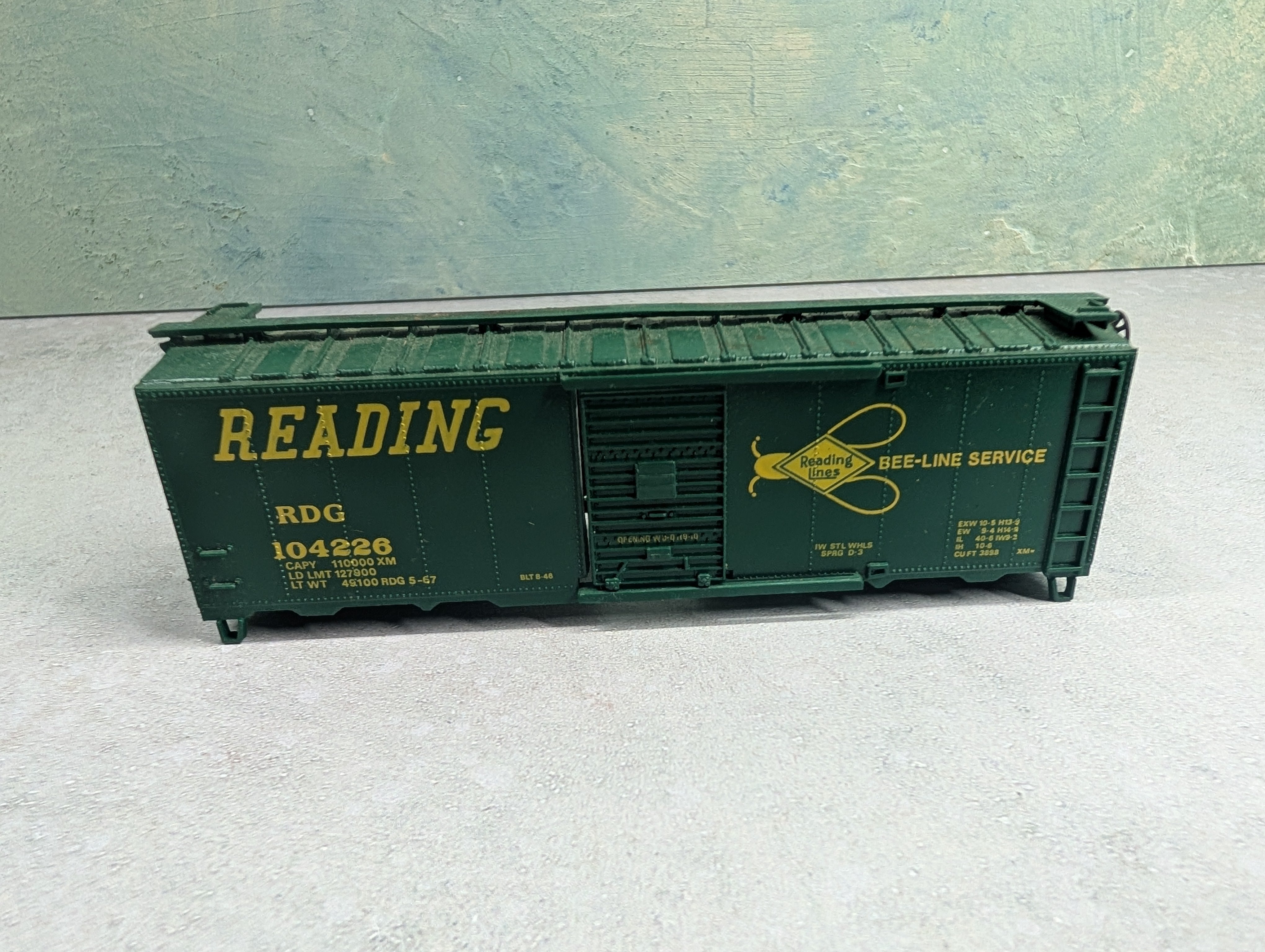 USED Bachmann HO Scale 40' Box Car Reading RDG #104226 Gearboxes