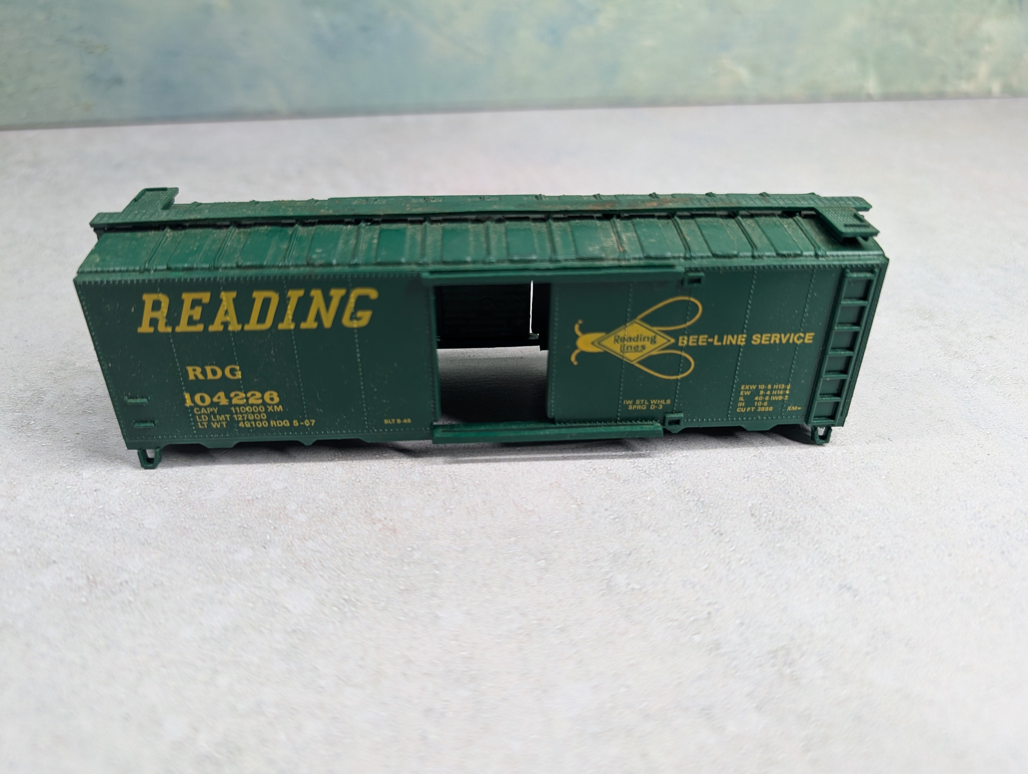 USED Bachmann HO Scale 40' Box Car Reading RDG #104226 Gearboxes