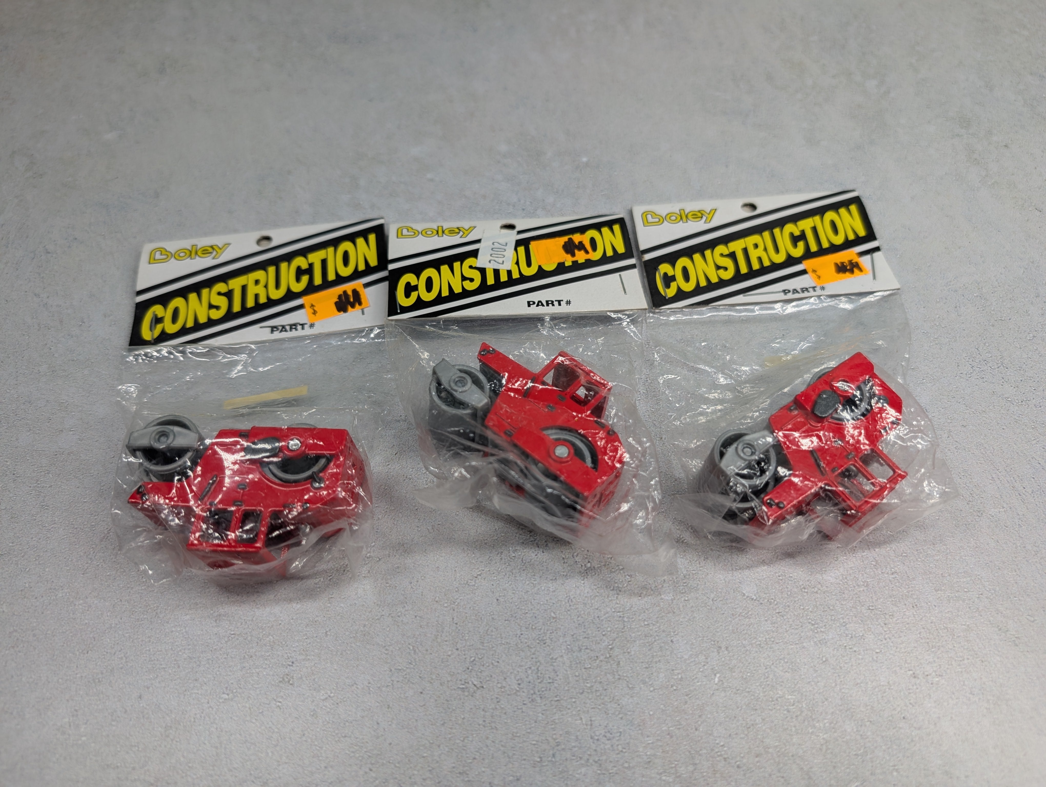 Boley 37257 HO Scale Steam Roller Construction Vehicle Red (3 pcs)