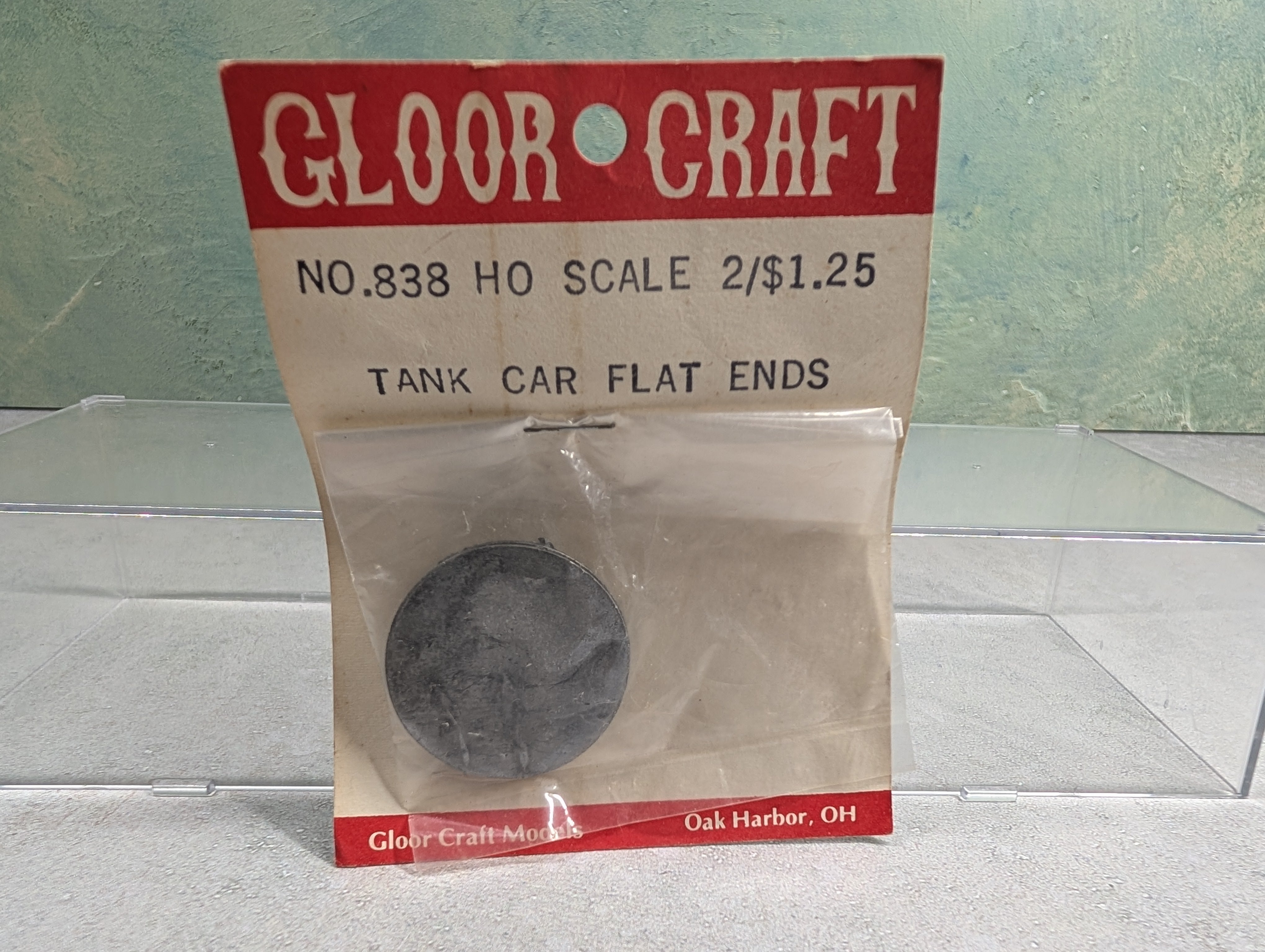 Gloor Craft 838 HO Scale Tank Car Flat Ends, Unpainted Metal (2 pcs)