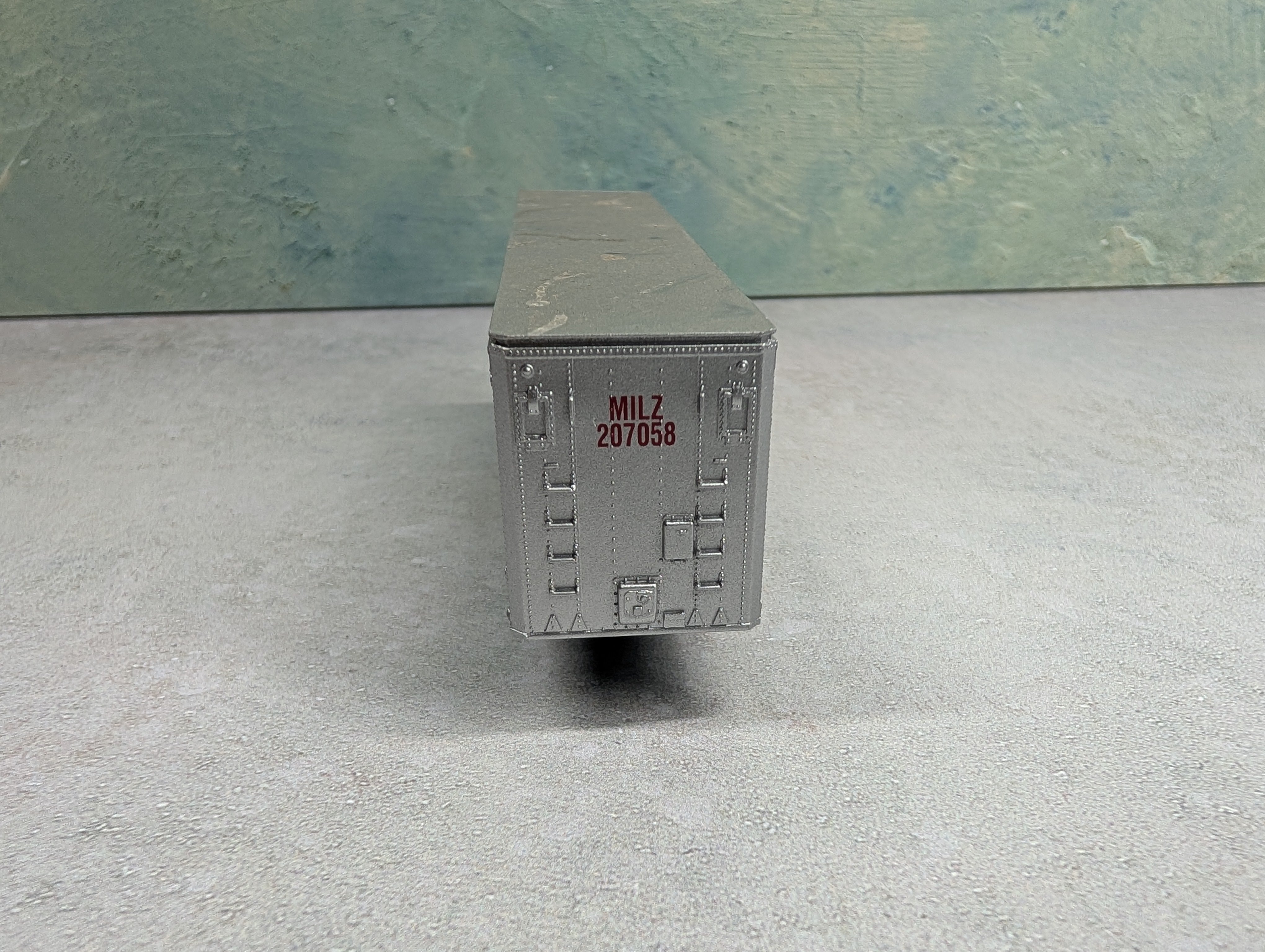 USED HO Scale 40' Trailer Milwaukee Road MILZ #207058