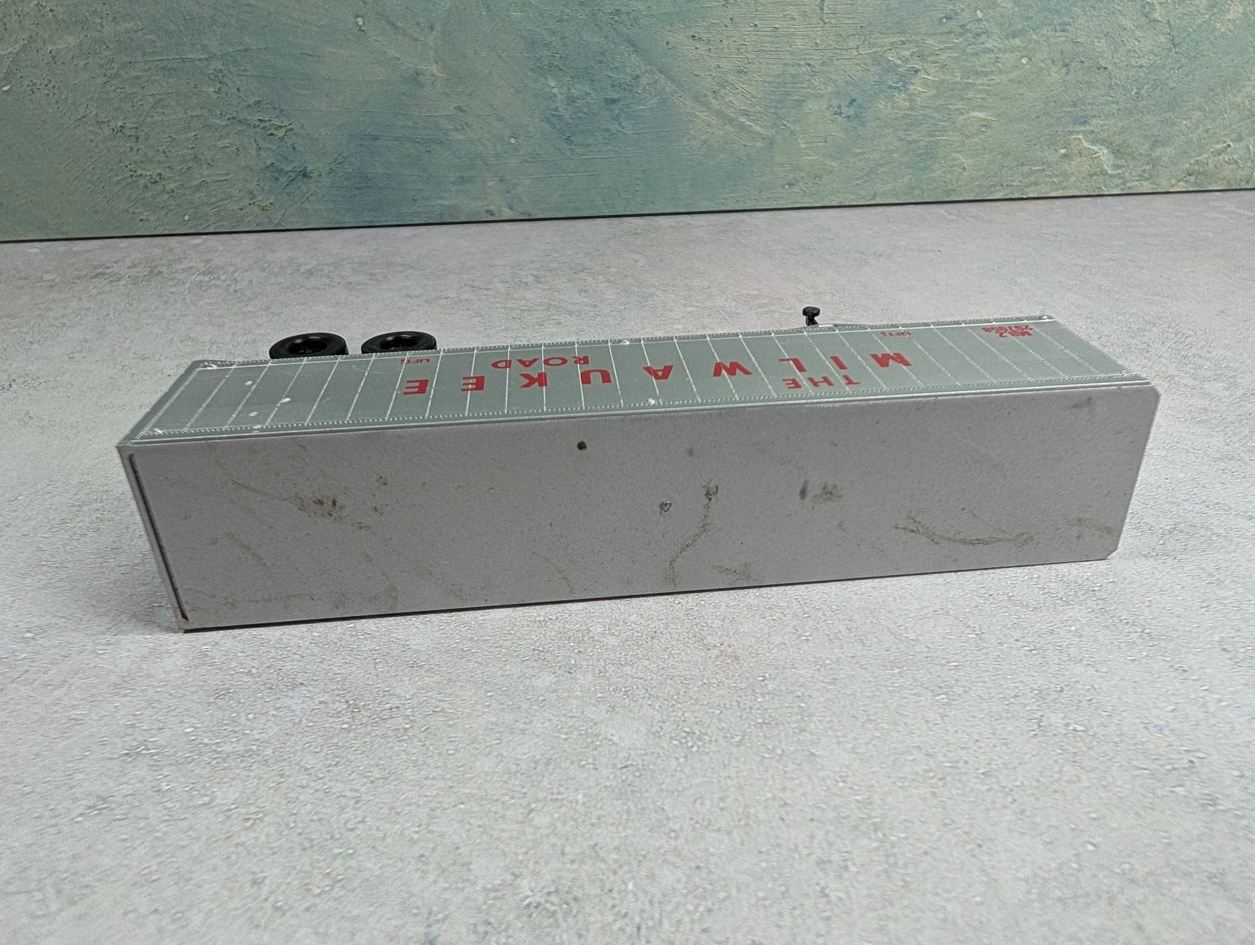 USED HO Scale 40' Trailer Milwaukee Road MILZ #207058