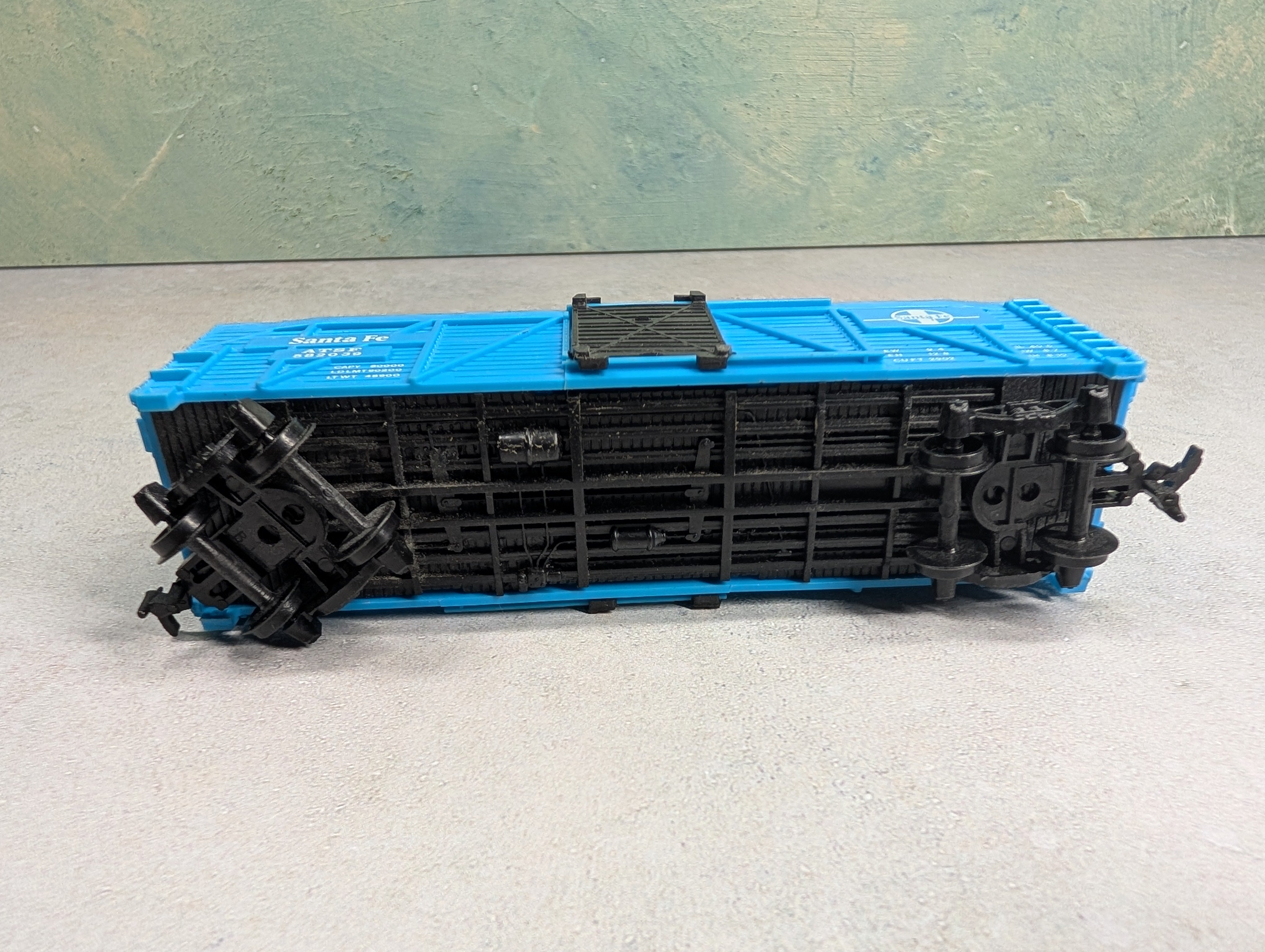 USED Model Power HO Scale 40' Cattle Stock Car Santa Fe ATSF #582039