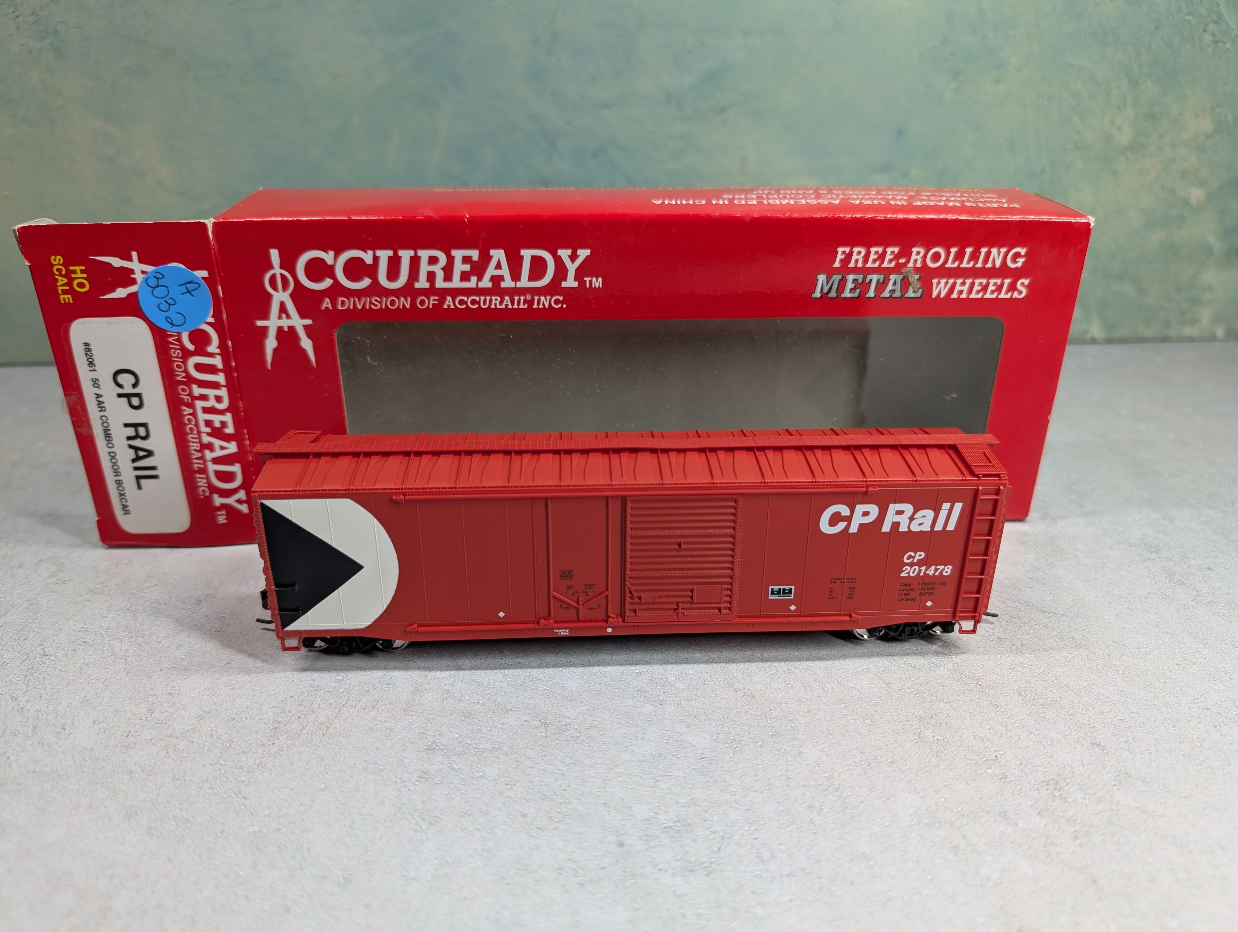 USED Accuready Accurail 82061 HO Scale 50' AAR Combo Door Box Car CP Rail #201478