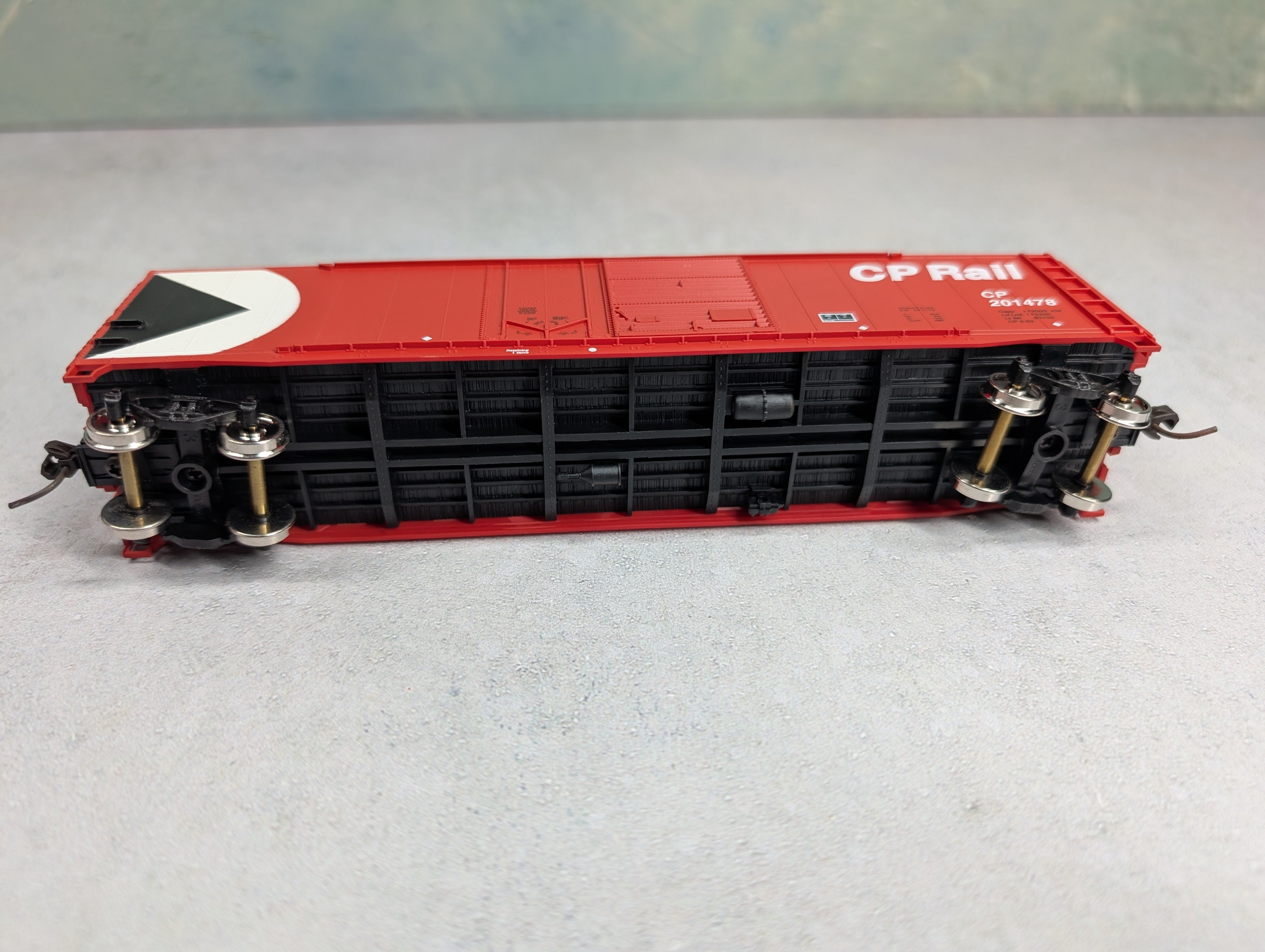 USED Accuready Accurail 82061 HO Scale 50' AAR Combo Door Box Car CP Rail #201478