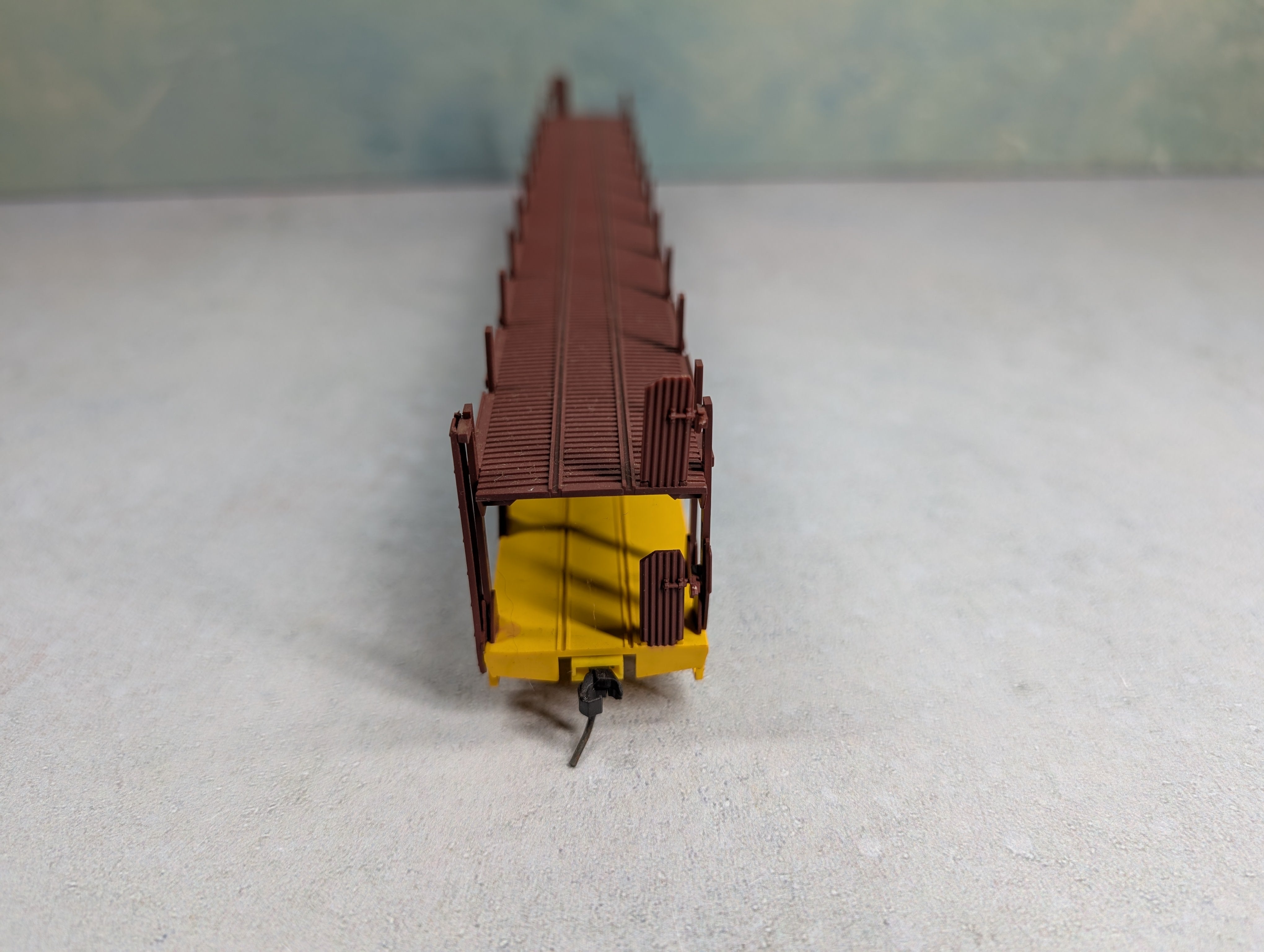 USED Accuready Accurail 80112 HO Scale 89' BI-Level Open Auto Rack Rio Grande TTBX #940838