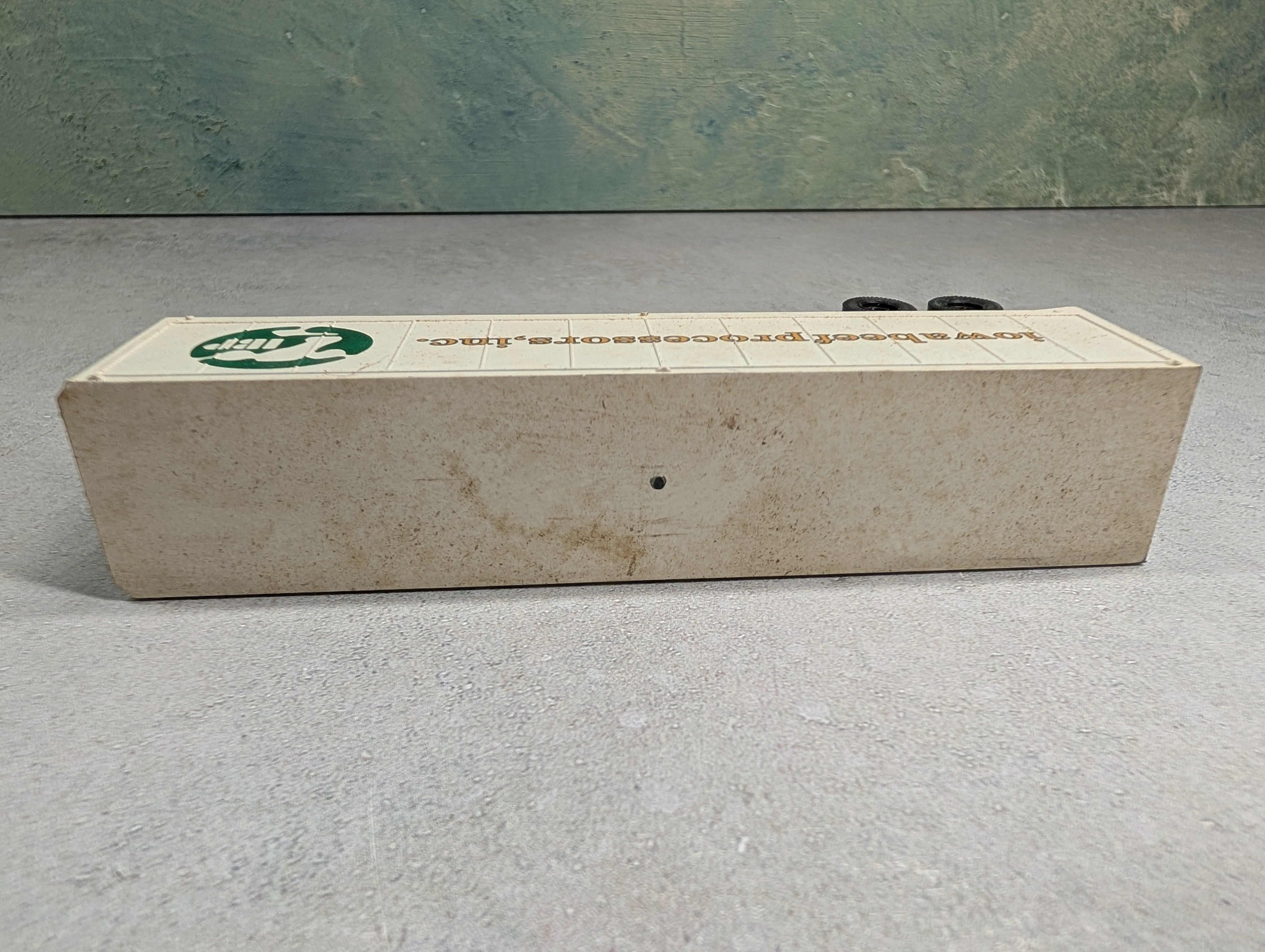 USED Walthers HO Scale 40' Trailer Iowa Beef Prcessors #135