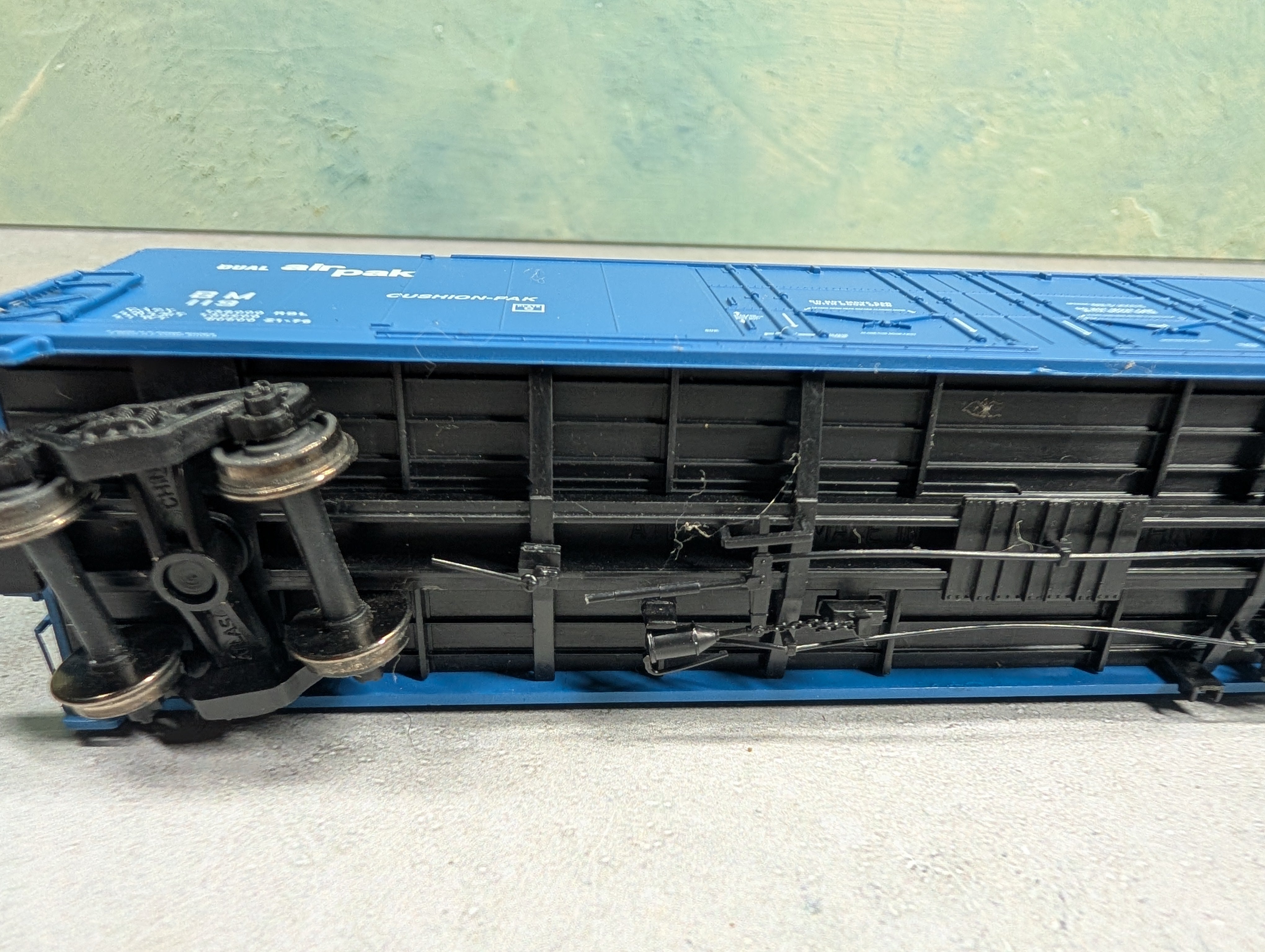 USED Atlas HO Scale 53' Dual Air Pak DD Box Car Boston & Maine BM #119