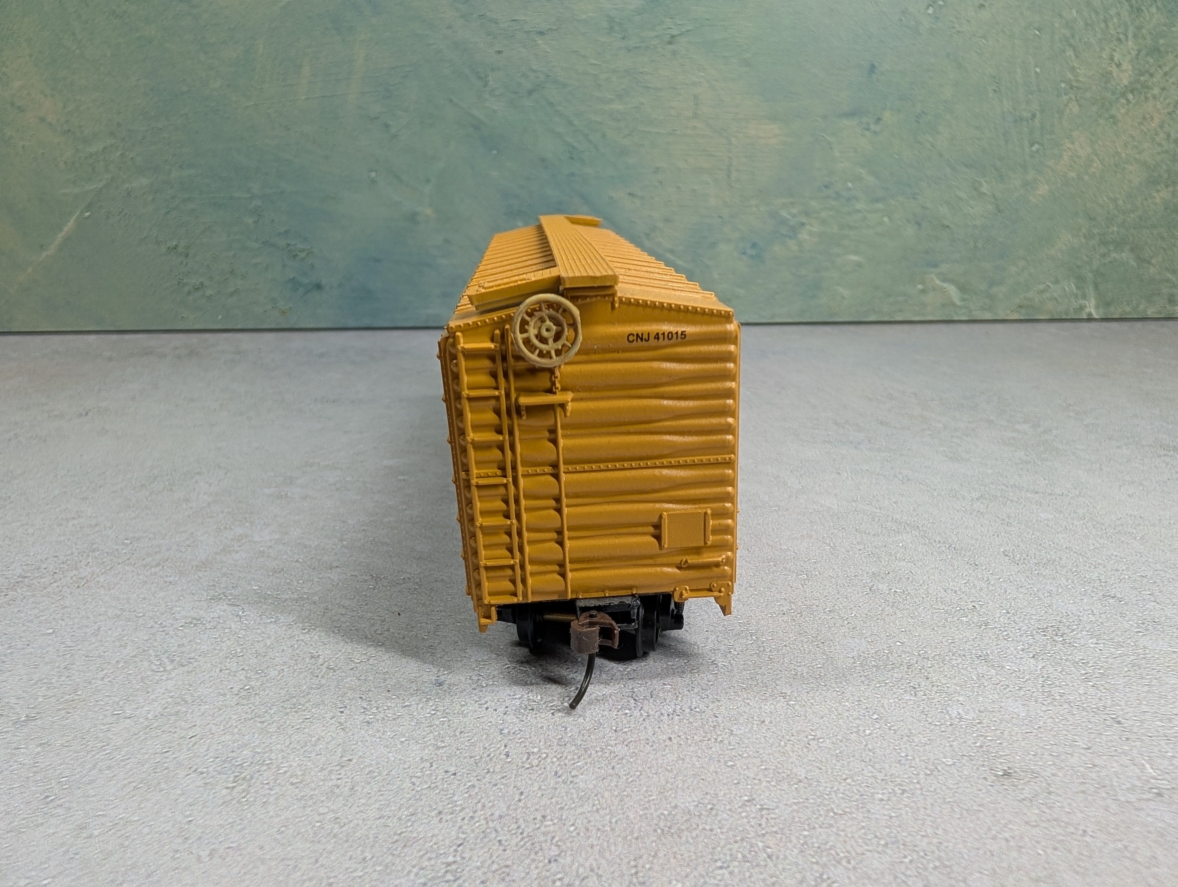 USED Roundhouse HO Scale 50' Box Car Jersey Central Lines CNJ #41015