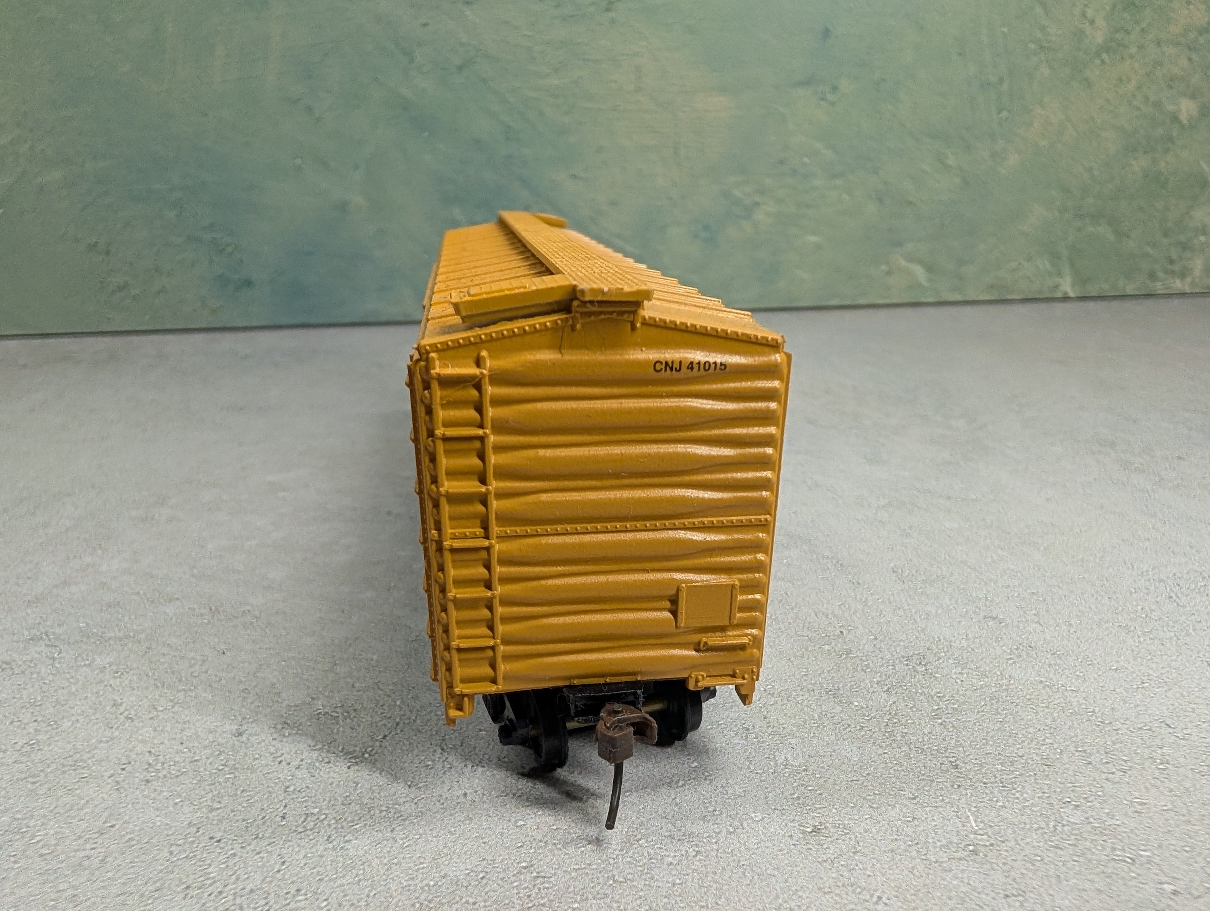 USED Roundhouse HO Scale 50' Box Car Jersey Central Lines CNJ #41015