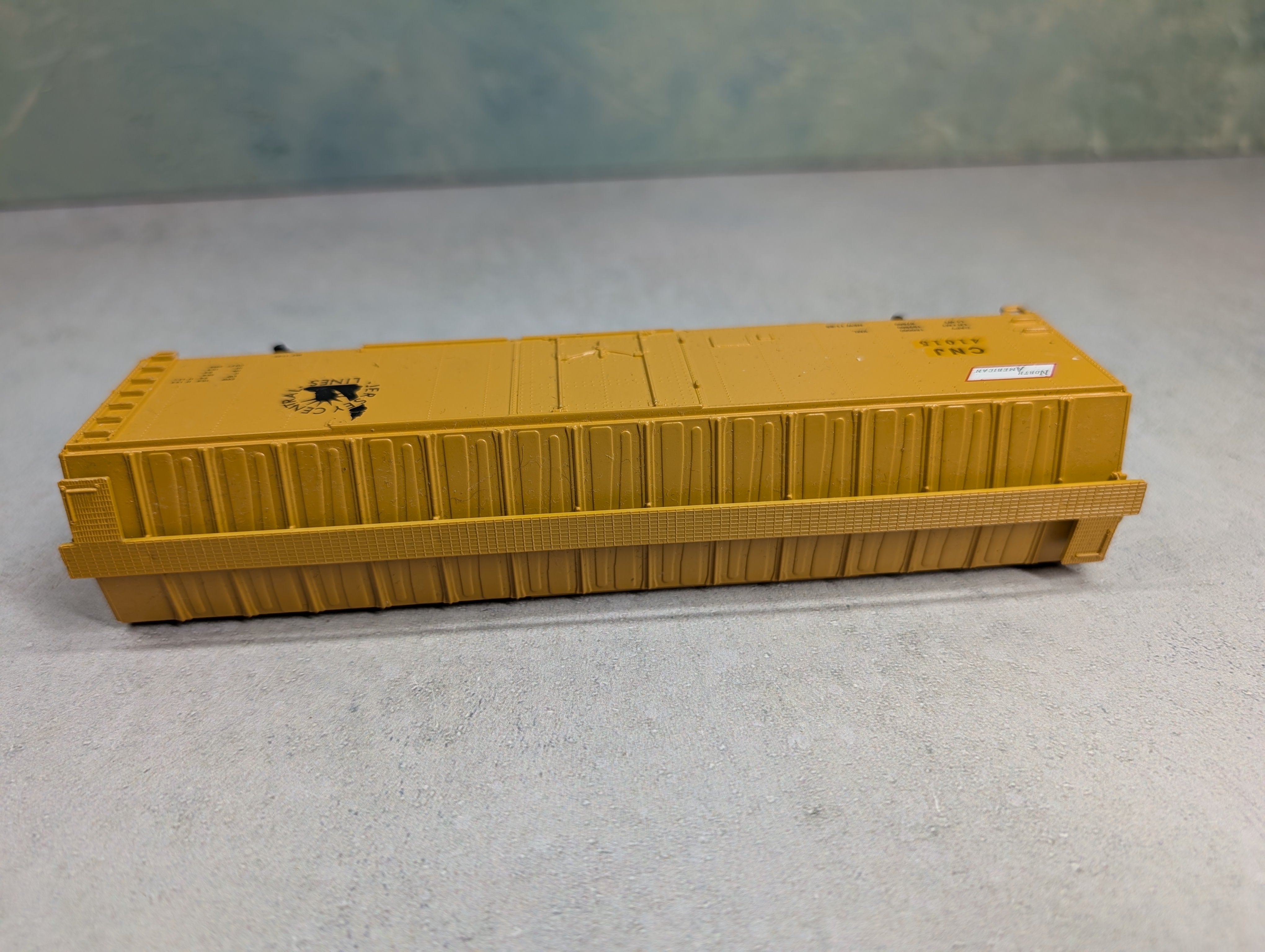 USED Roundhouse HO Scale 50' Box Car Jersey Central Lines CNJ #41015