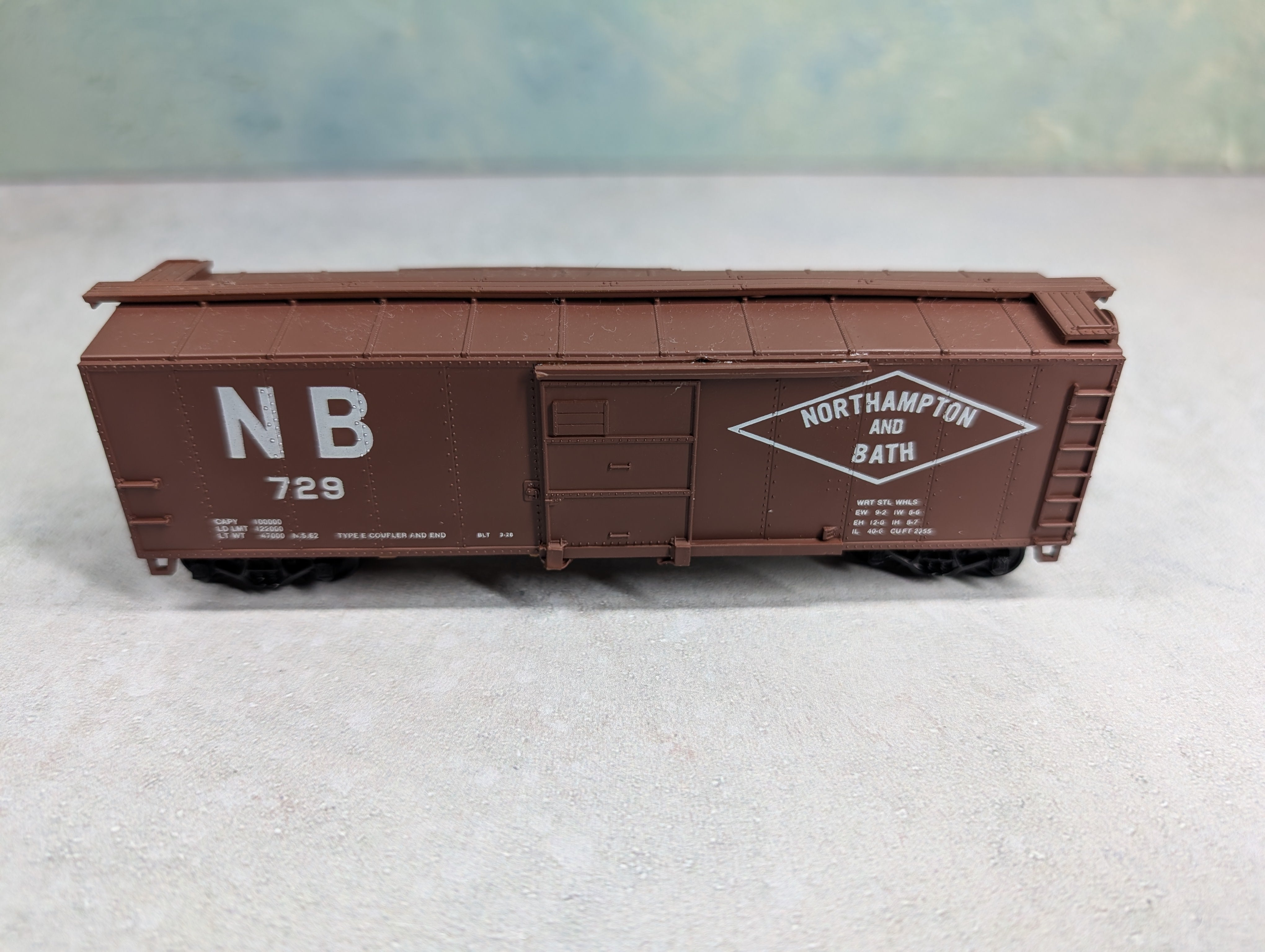 USED Walthers HO Scale 40' Box Car Northampton and Bath NB #729