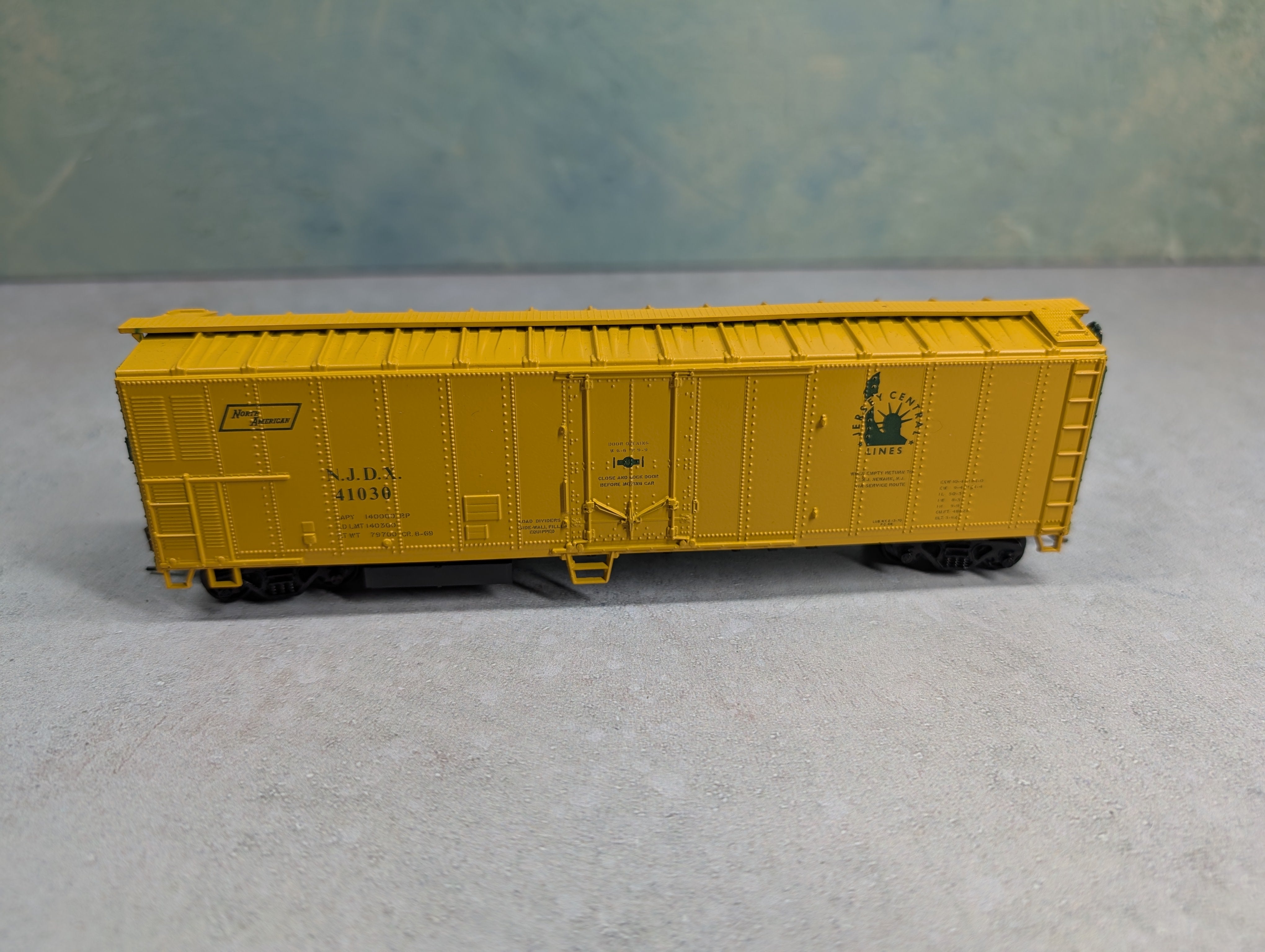 USED Athearn HO Scale 50' Box Car Jersey Central NJDX #41030
