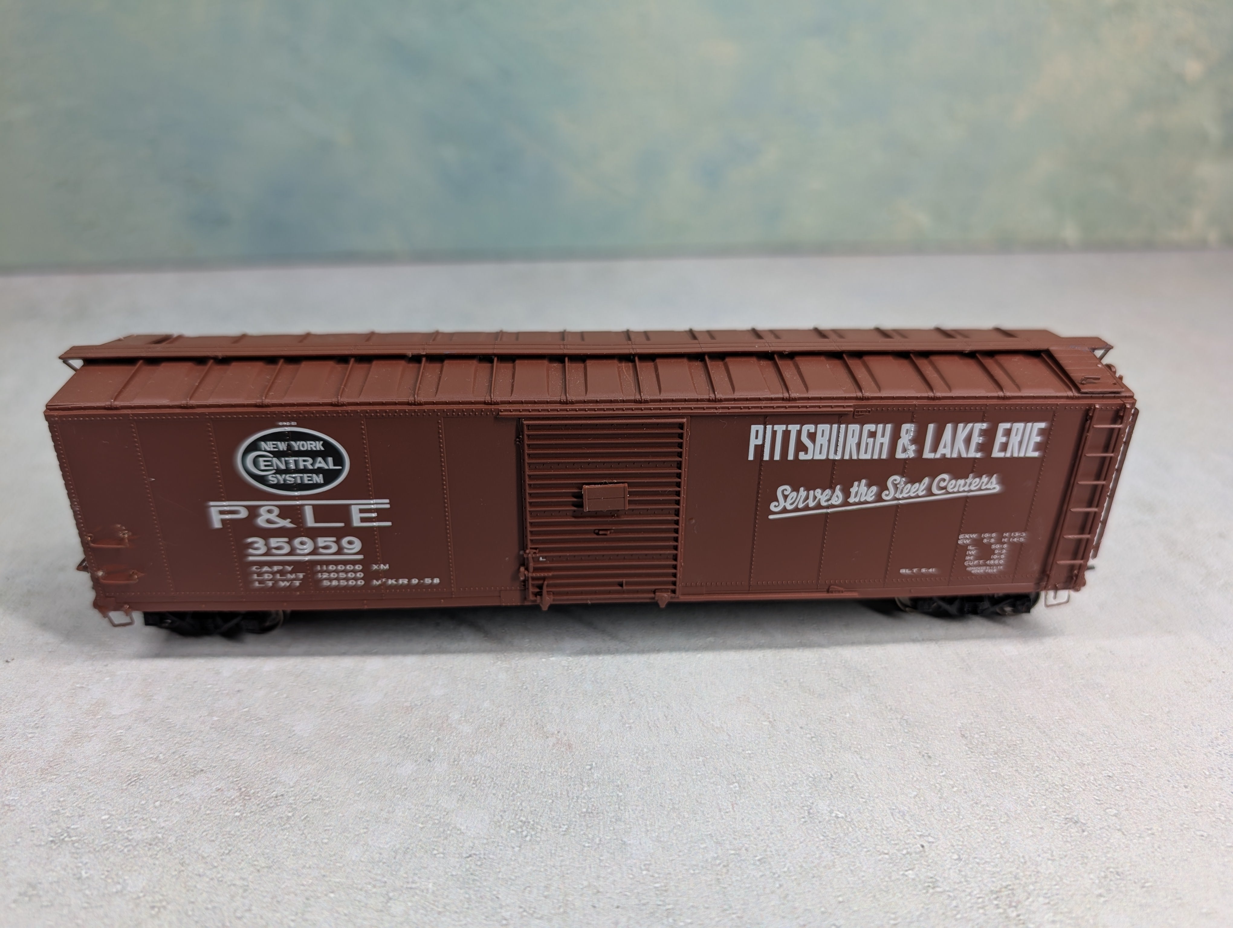 USED Life-Like HO Scale Proto 2000 - 50' Box Car Pittsburgh & Lake Erie P&LE #35959