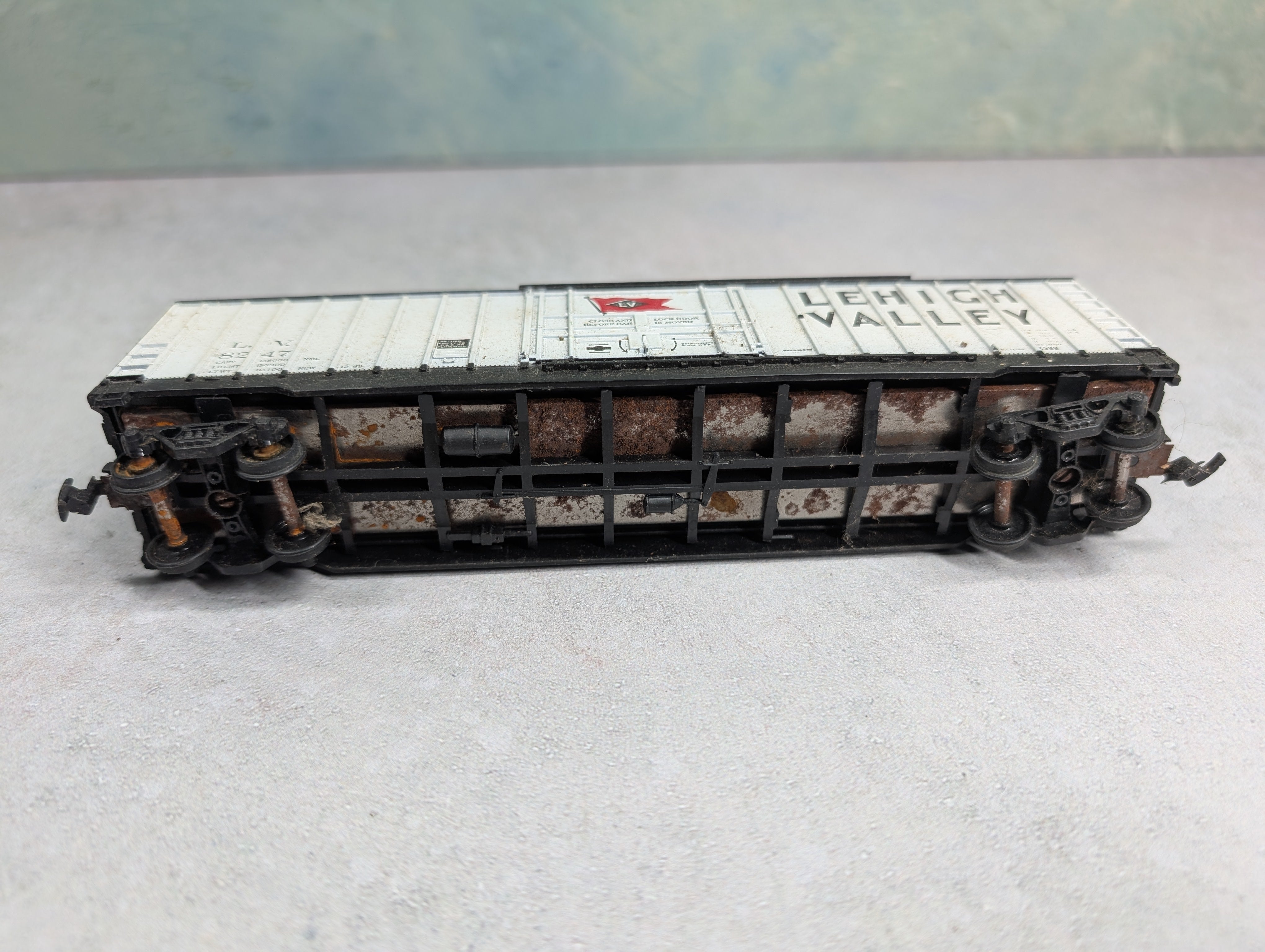 USED Athearn HO Scale 50' Box Car Lehigh Valley LV #8247