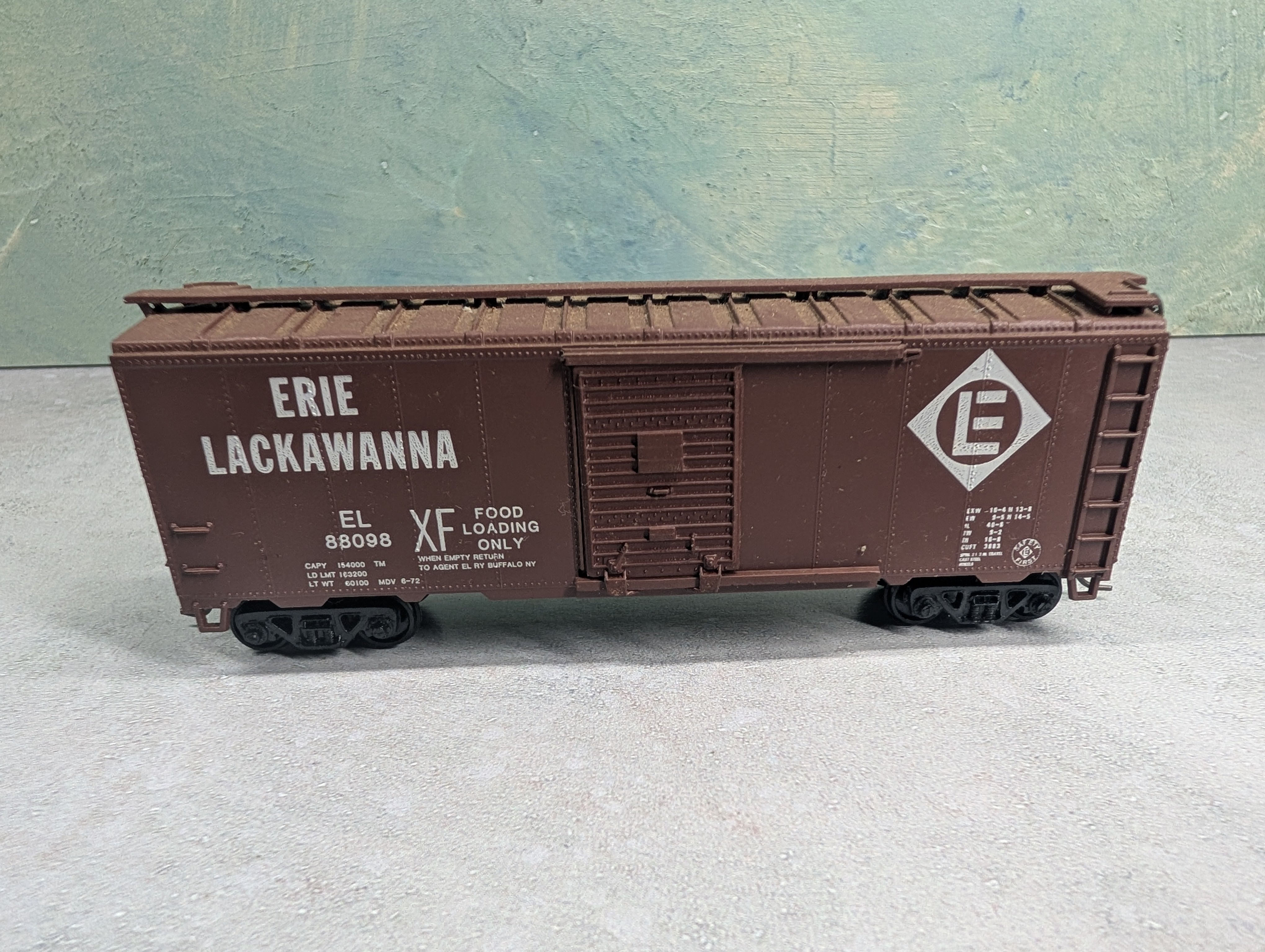 USED Athearn HO Scale 40' Box Car Erie Lackawanna EL #88098