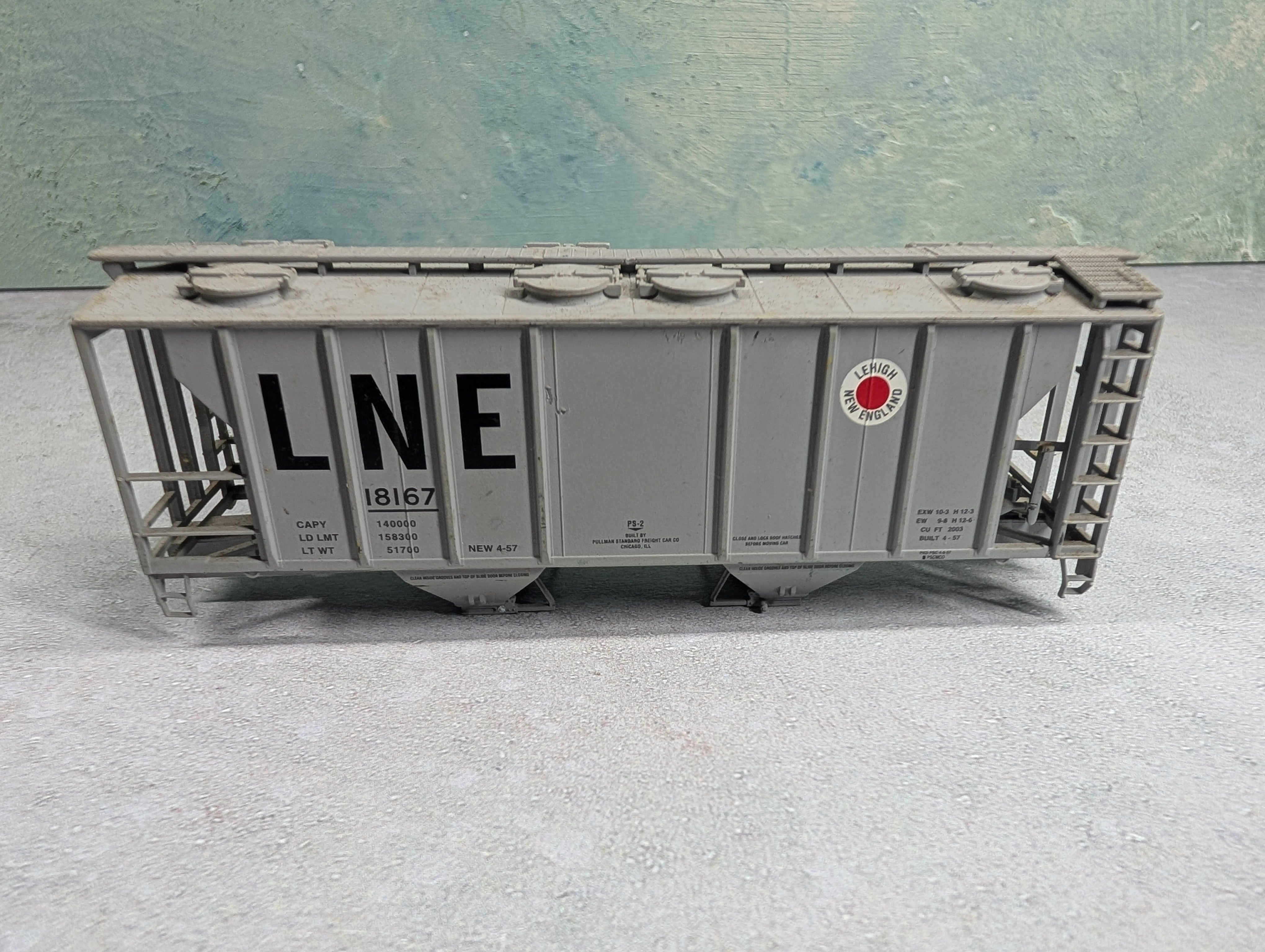 USED Atlas HO Scale Covered Hopper Lehigh and New England LNE #18167 Missing Parts
