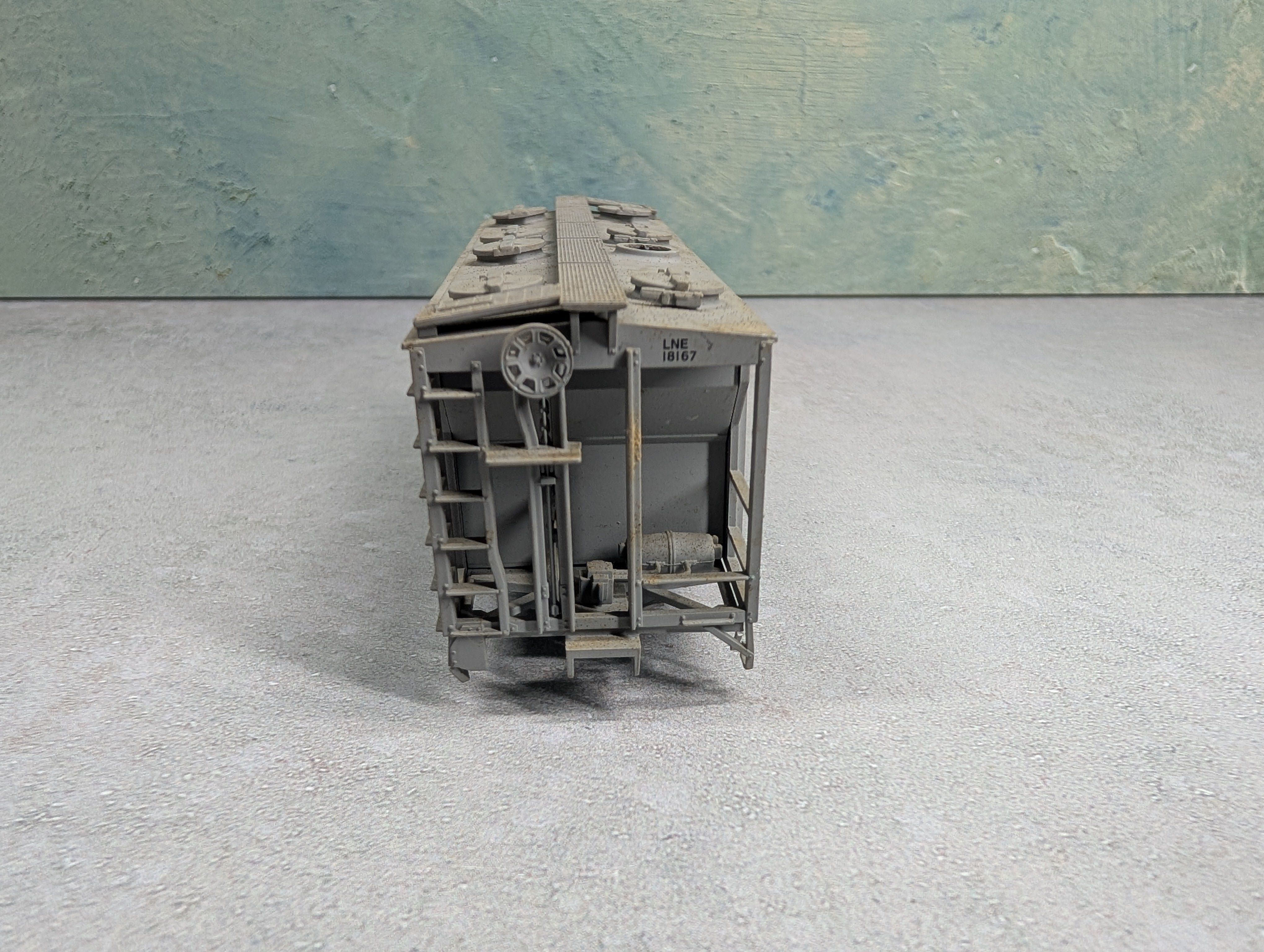 USED Atlas HO Scale Covered Hopper Lehigh and New England LNE #18167 Missing Parts