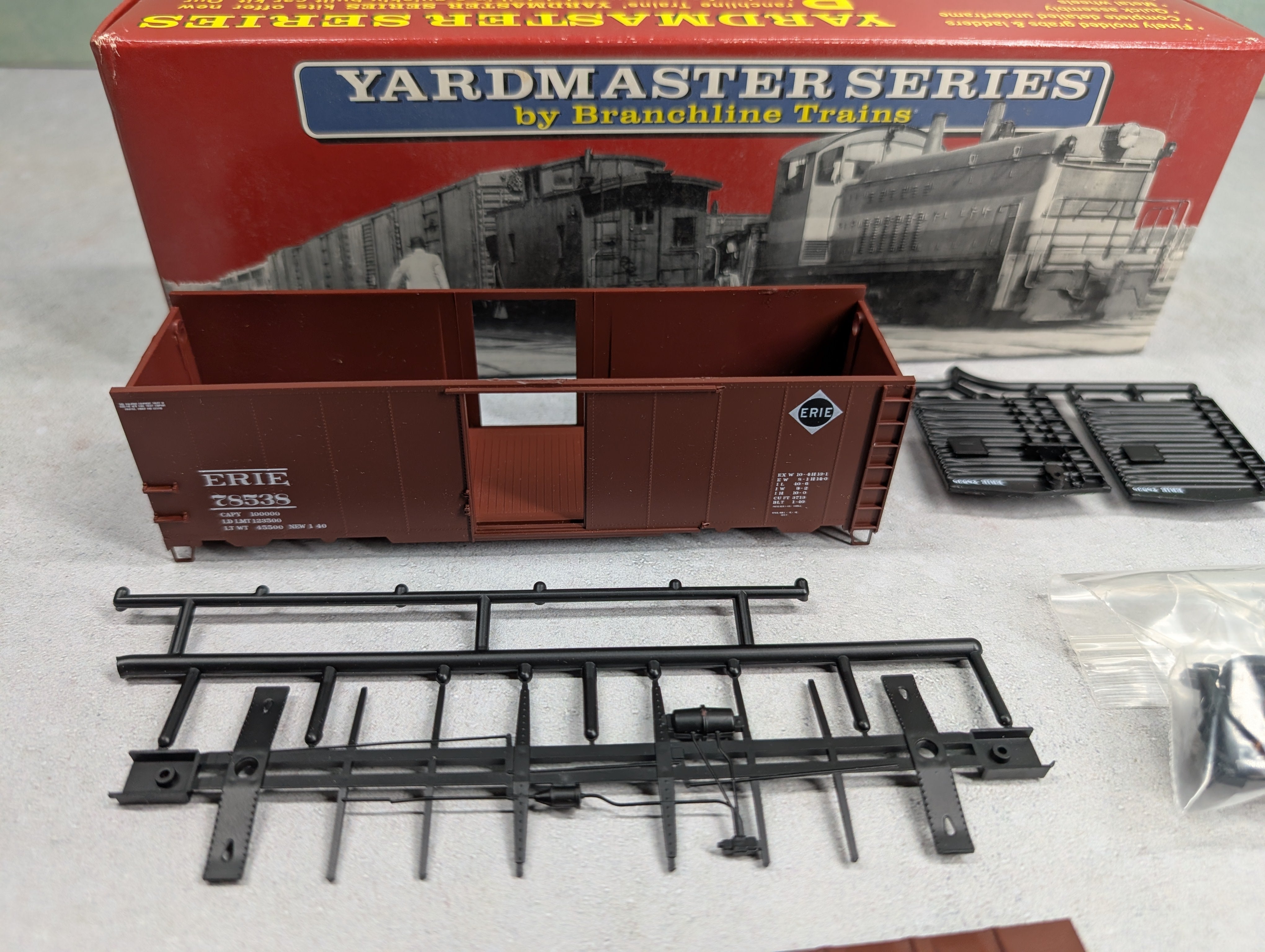 USED Branchline HO Scale AAR 40' Box Car Erie #78538 KIT