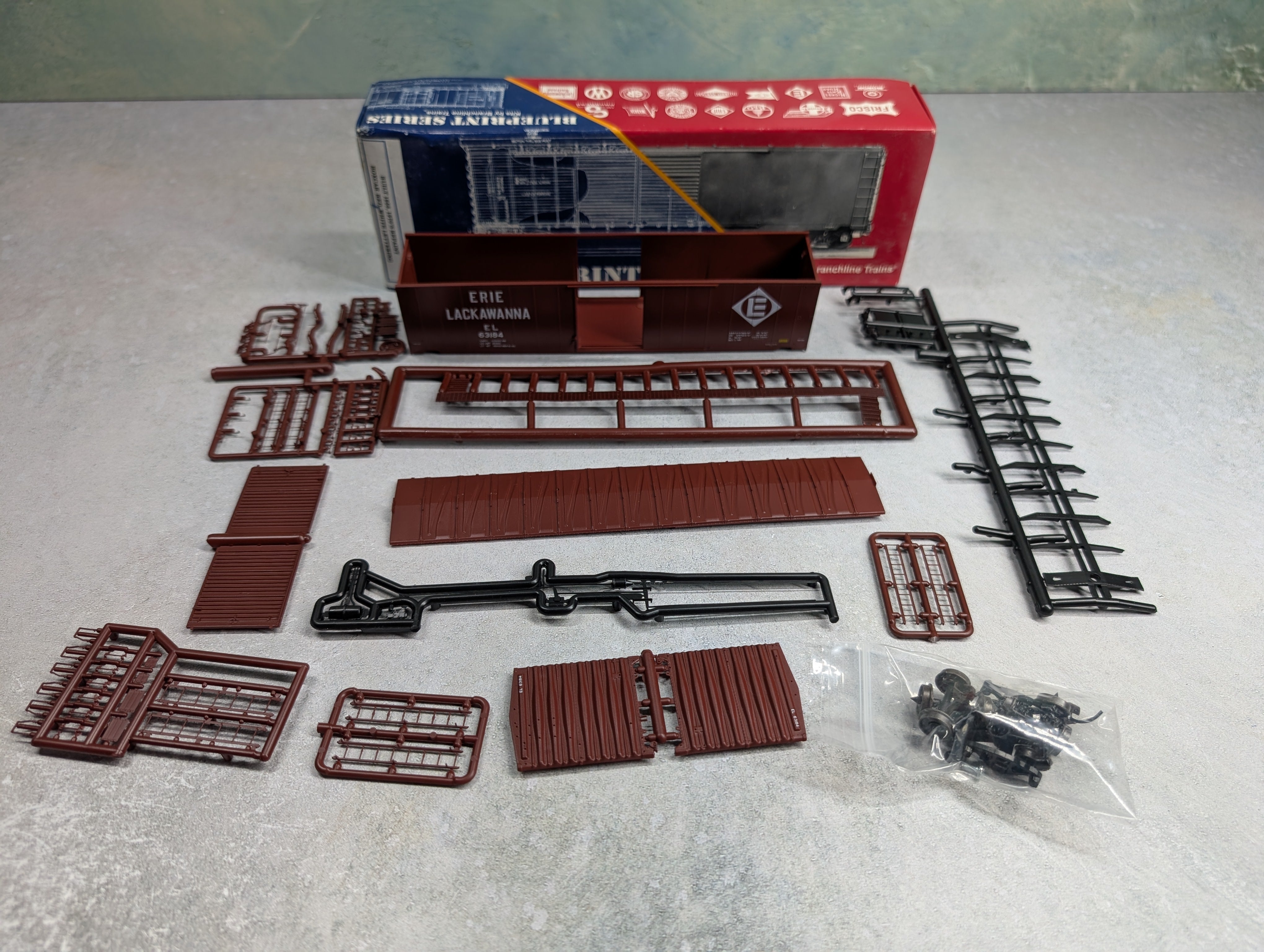 USED Branchline HO Scale 50' SD Box Car Erie Lackawanna EL #63184 KIT
