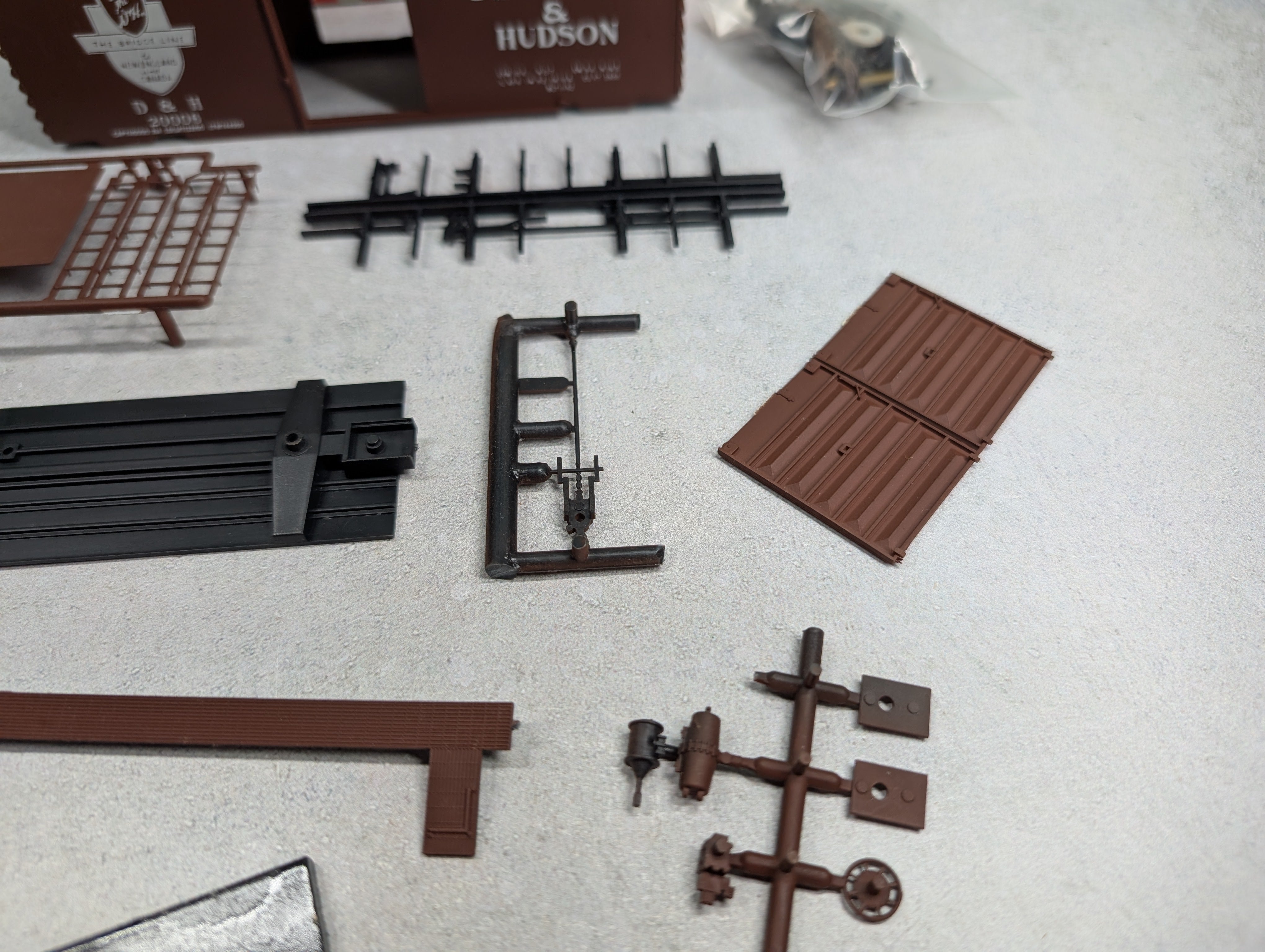 USED MCKEAN HO Scale 40' PS1 Box Car Delaware and Hudson DH #20006 KIT