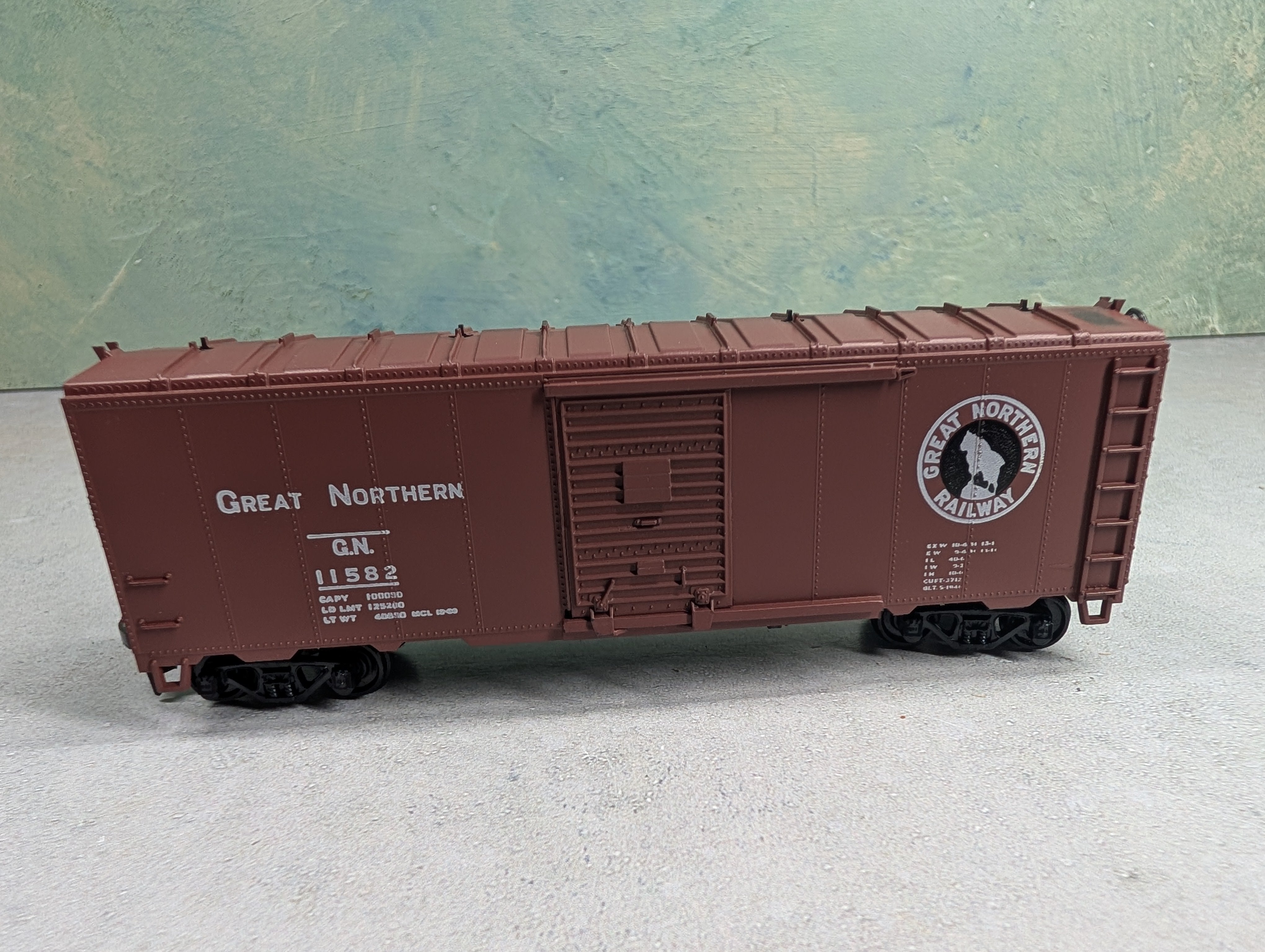 USED Athearn HO Scale 40' Box Car Great Northern GN #11582