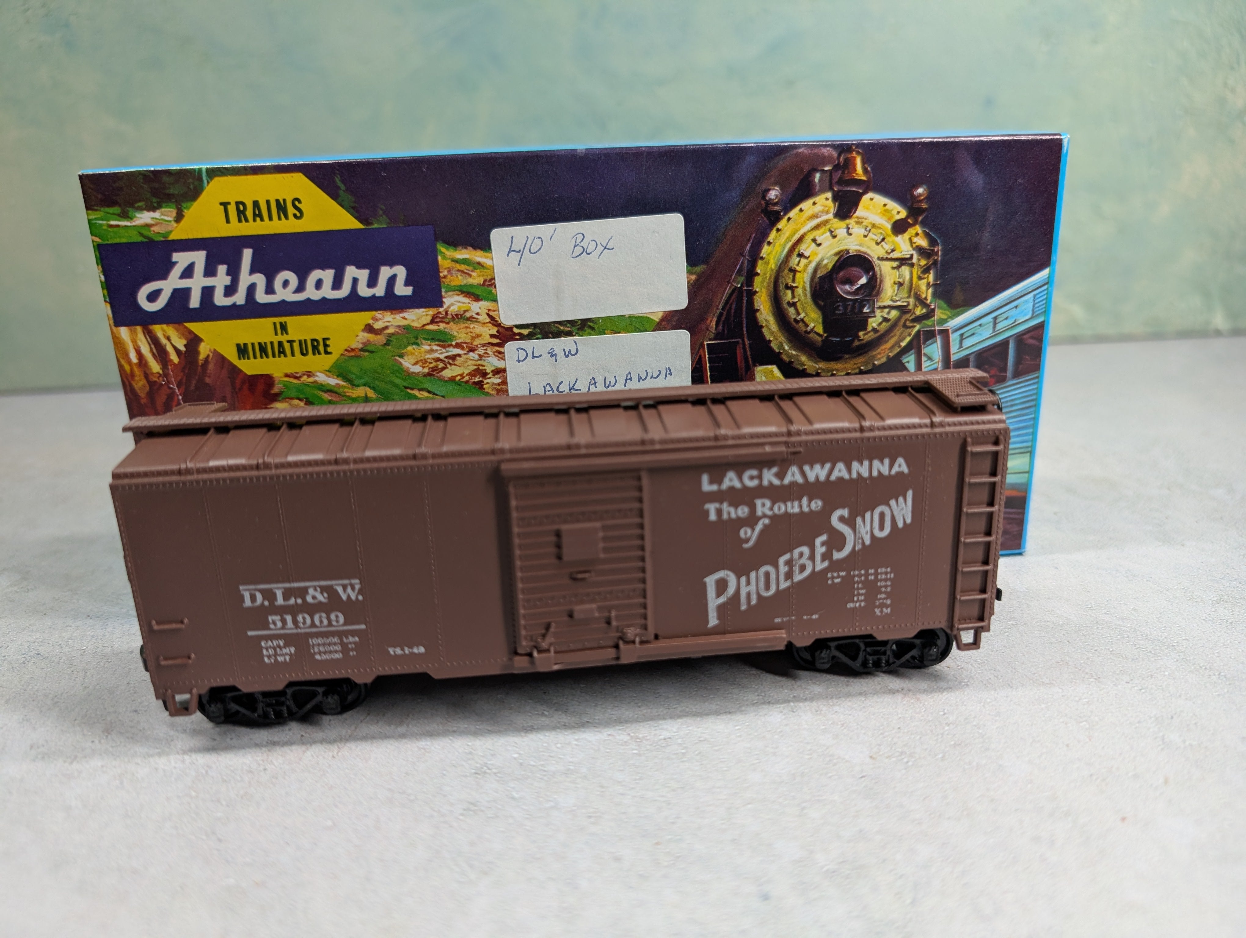 USED Athearn HO Scale 40' Box Car Lackawanna DL&W #51969