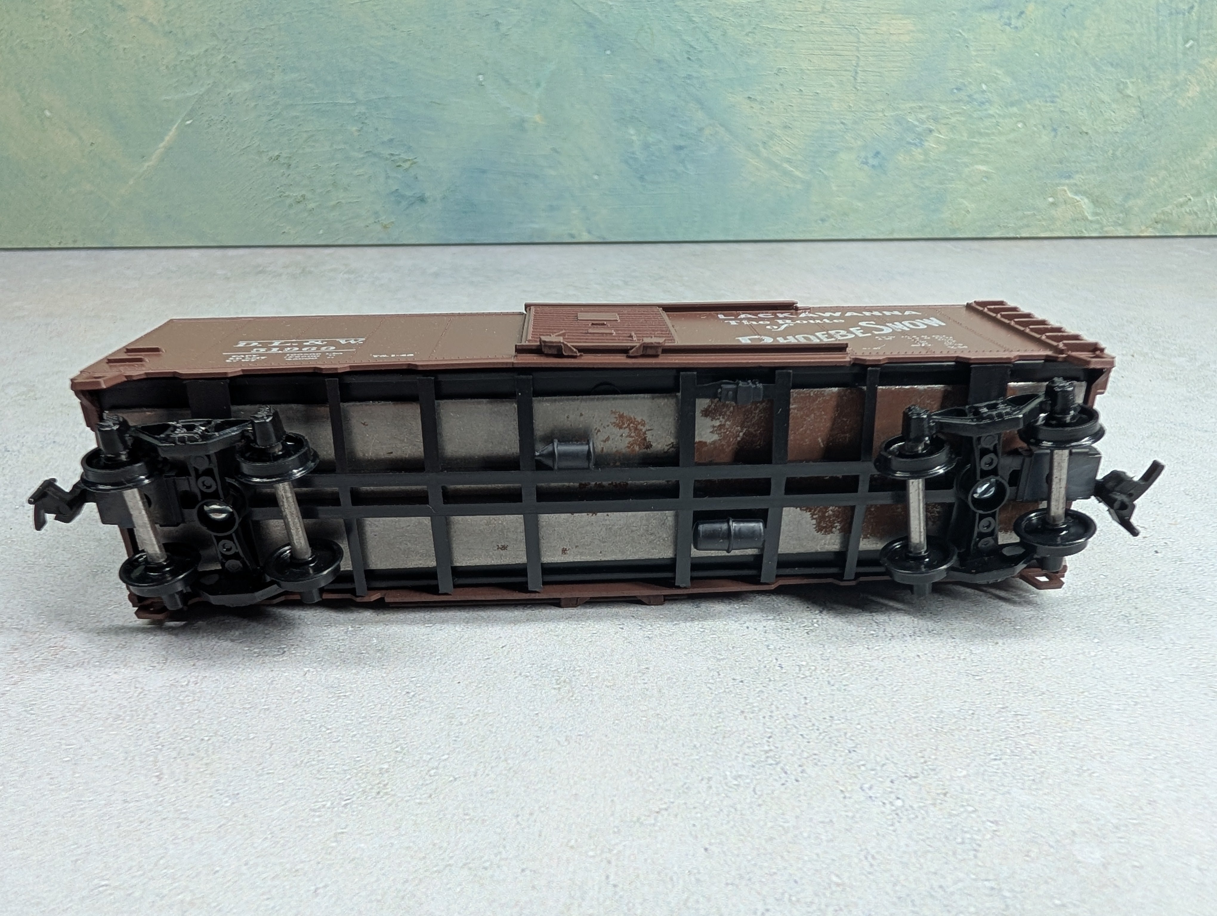 USED Athearn HO Scale 40' Box Car Lackawanna DL&W #51969