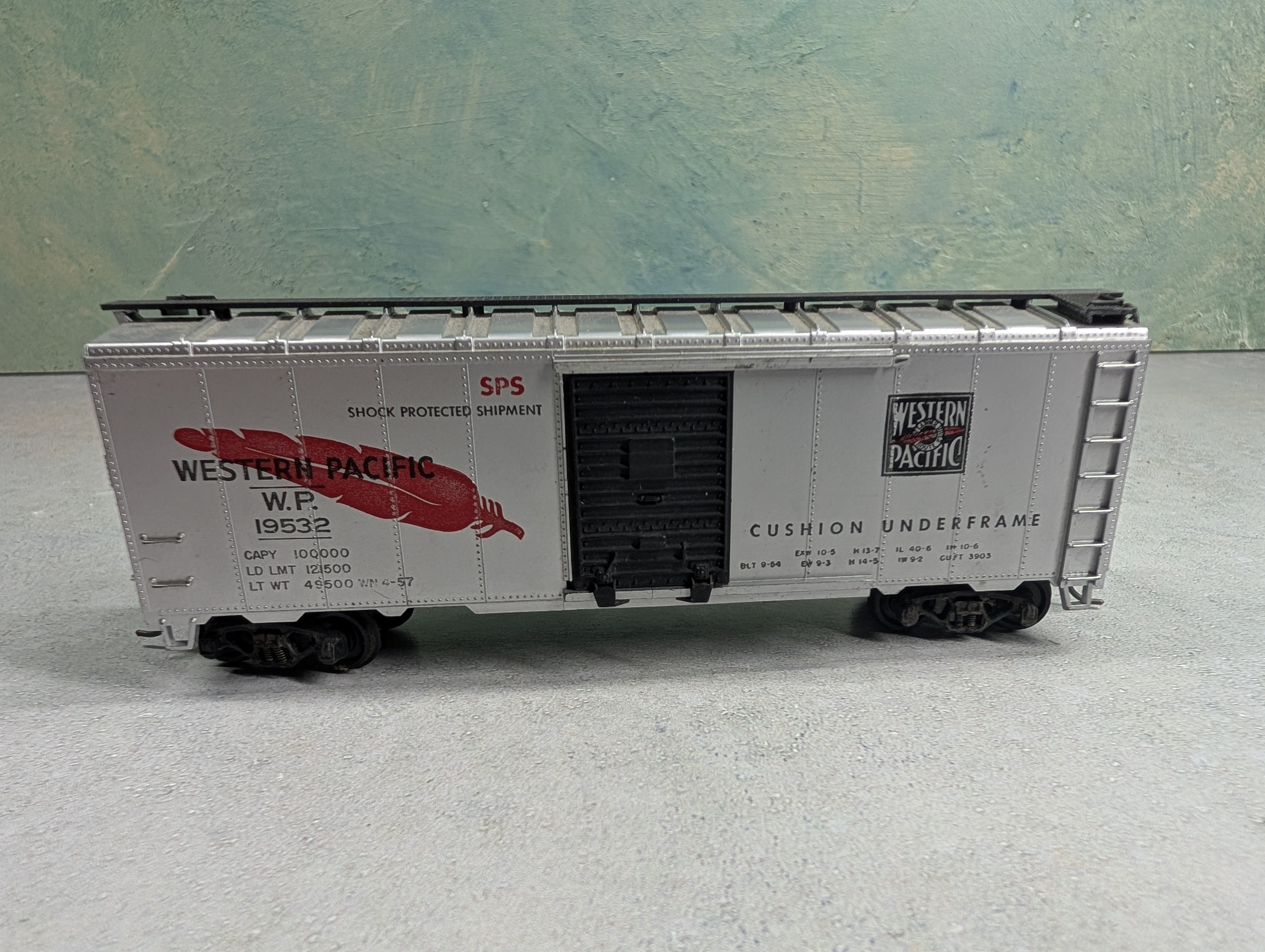 USED Athearn HO Scale 40' Box Car Western Pacific WP #19532 Knuckle Couplers