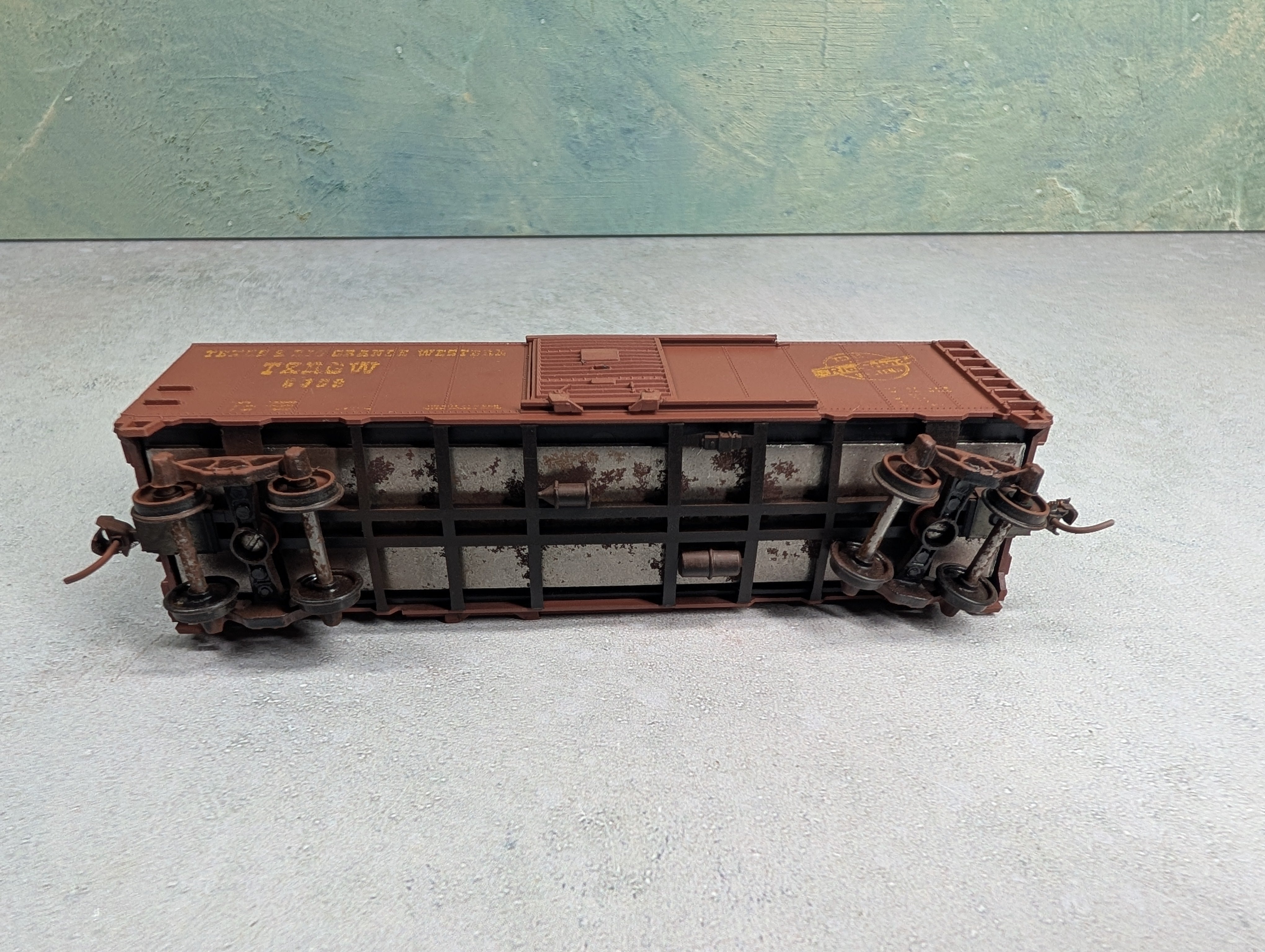 USED Athearn HO Scale 40' Box Car Texas & Rio Grande Western T&RGW Knuckle Couplers