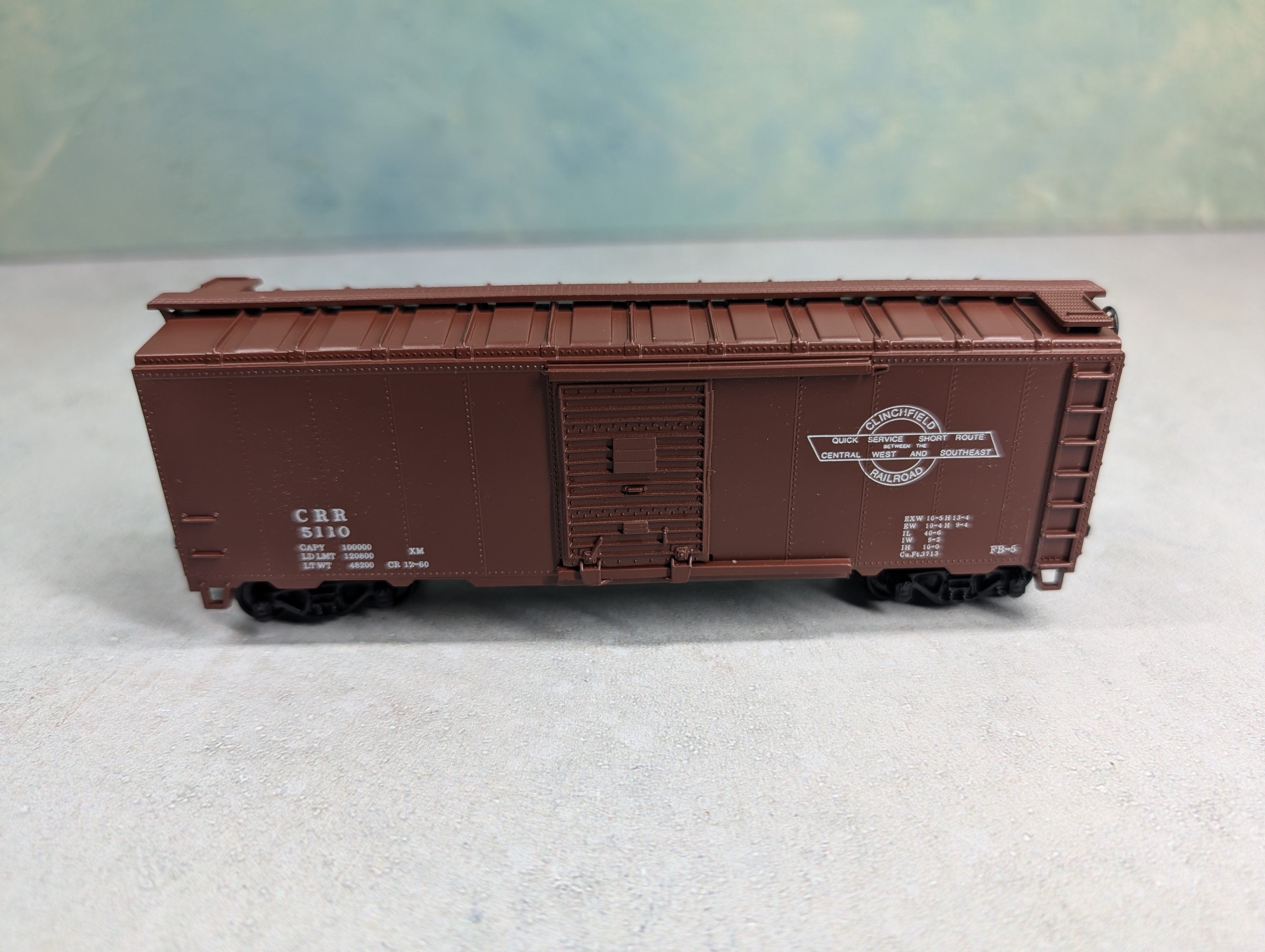 USED Athearn HO Scale 40' Box Car Clinchfield CRR #5110 Bev-Bel
