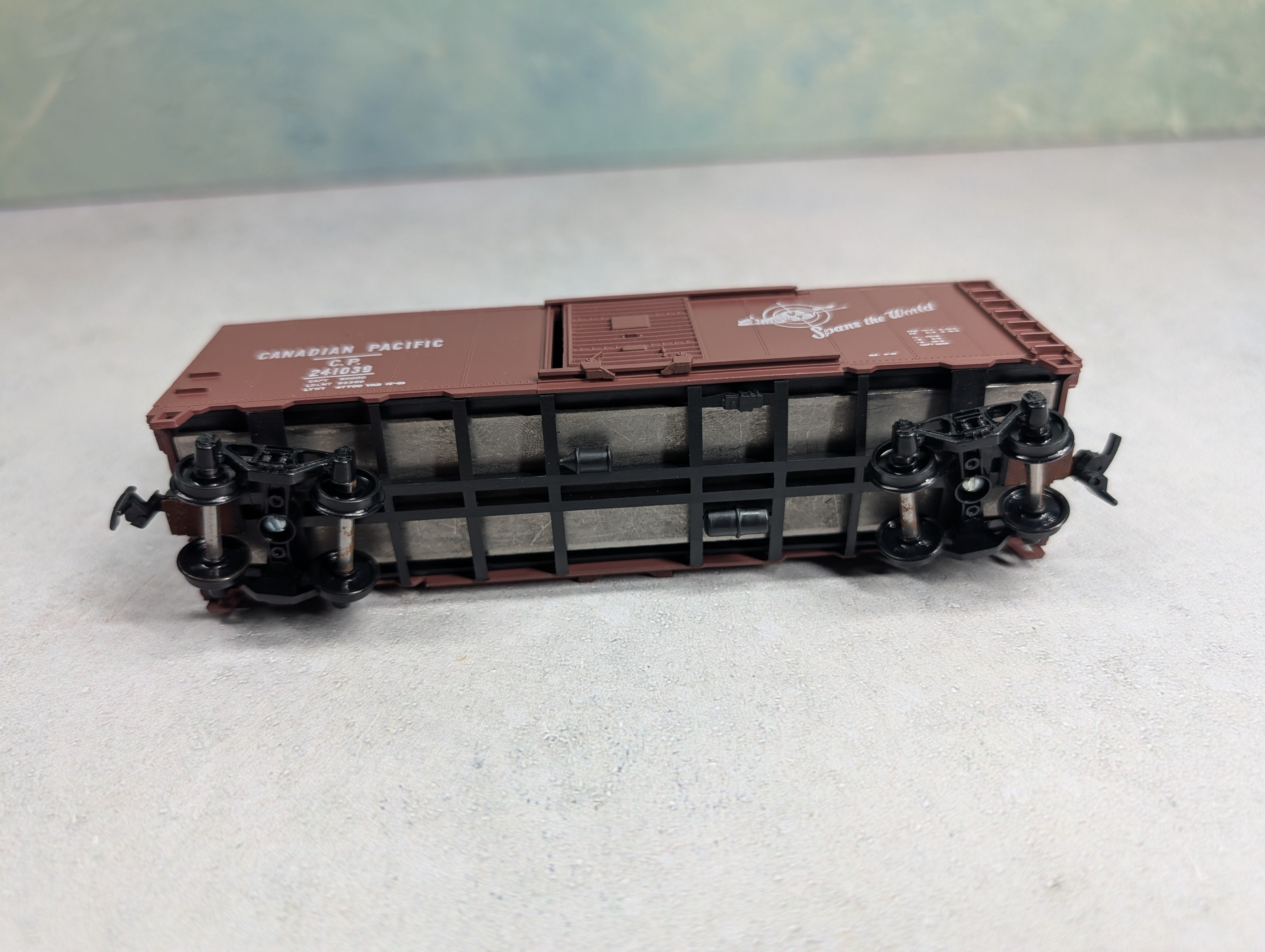 USED Athearn HO Scale 40' Box Car Canadian Pacific CP #241039
