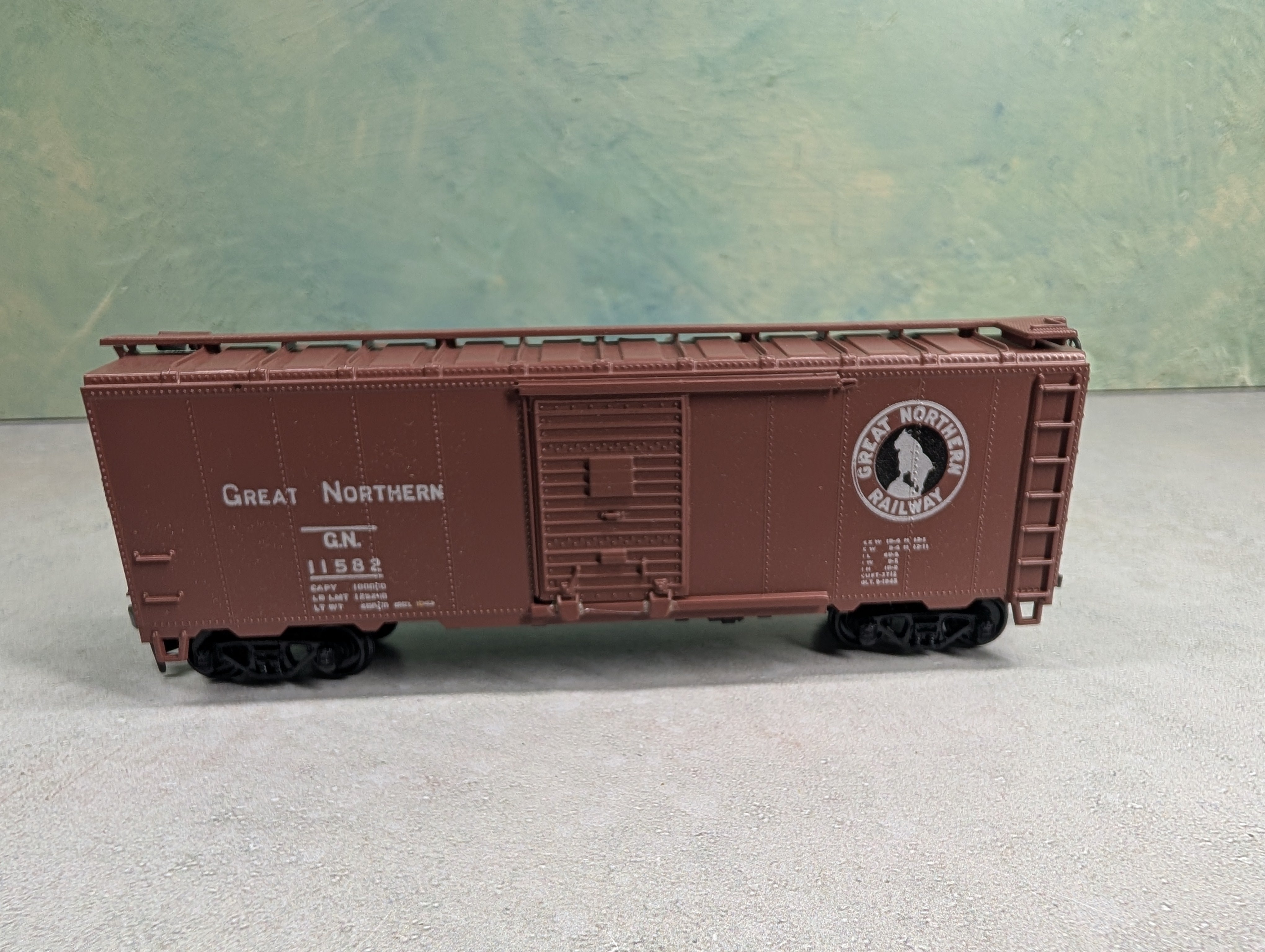 USED Athearn HO Scale 40' Box Car Great Northern GN #11582